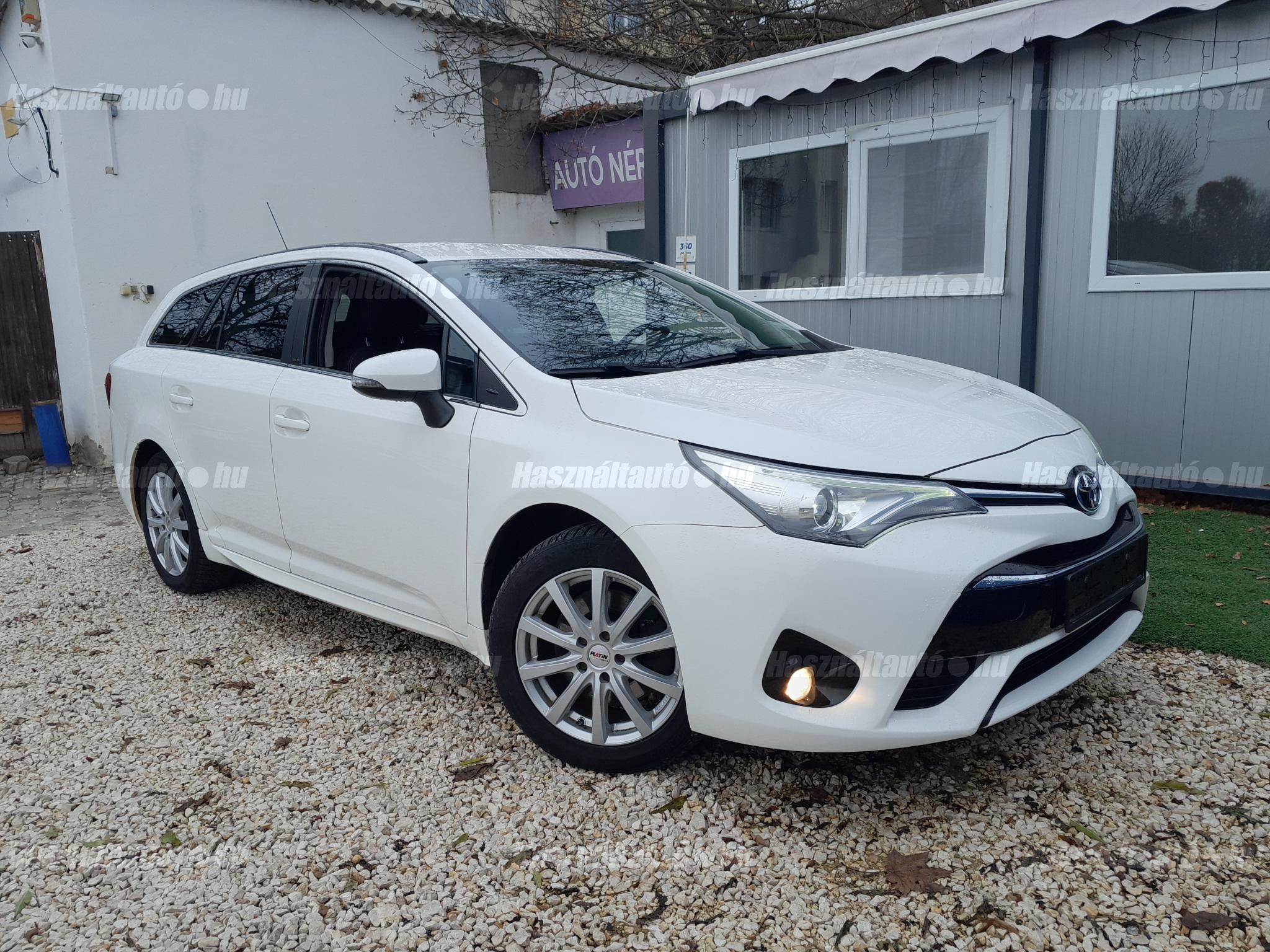 TOYOTA AVENSIS 2017/11 - 1