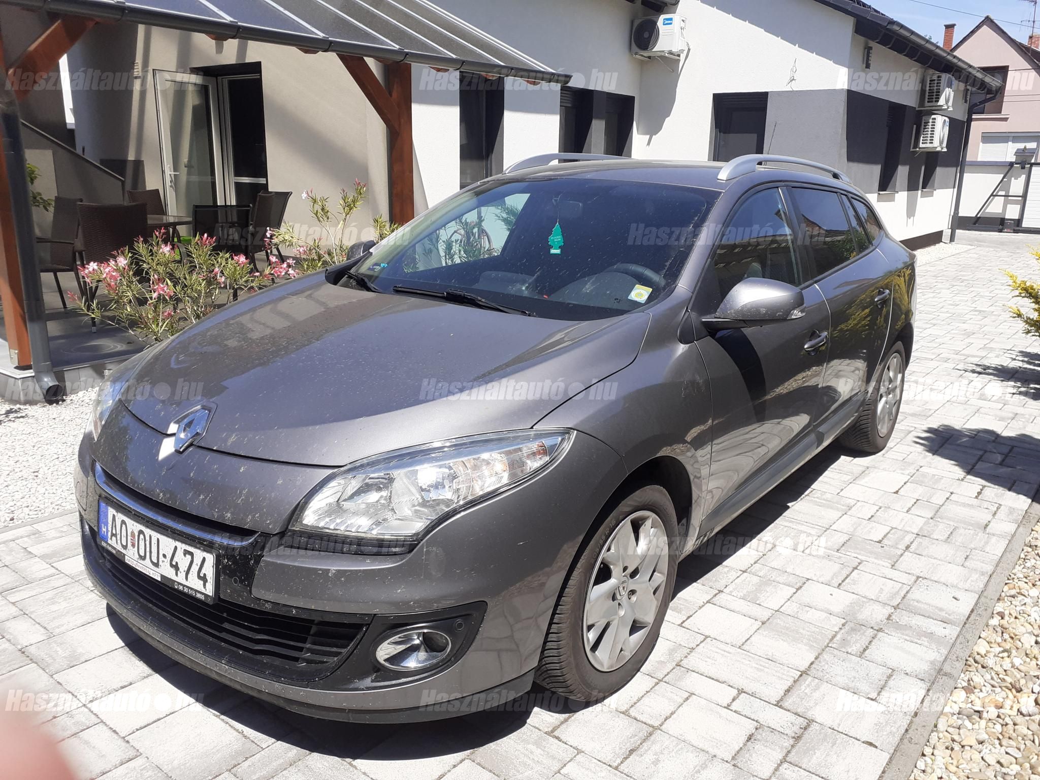 RENAULT MEGANE 2012/6 - 1