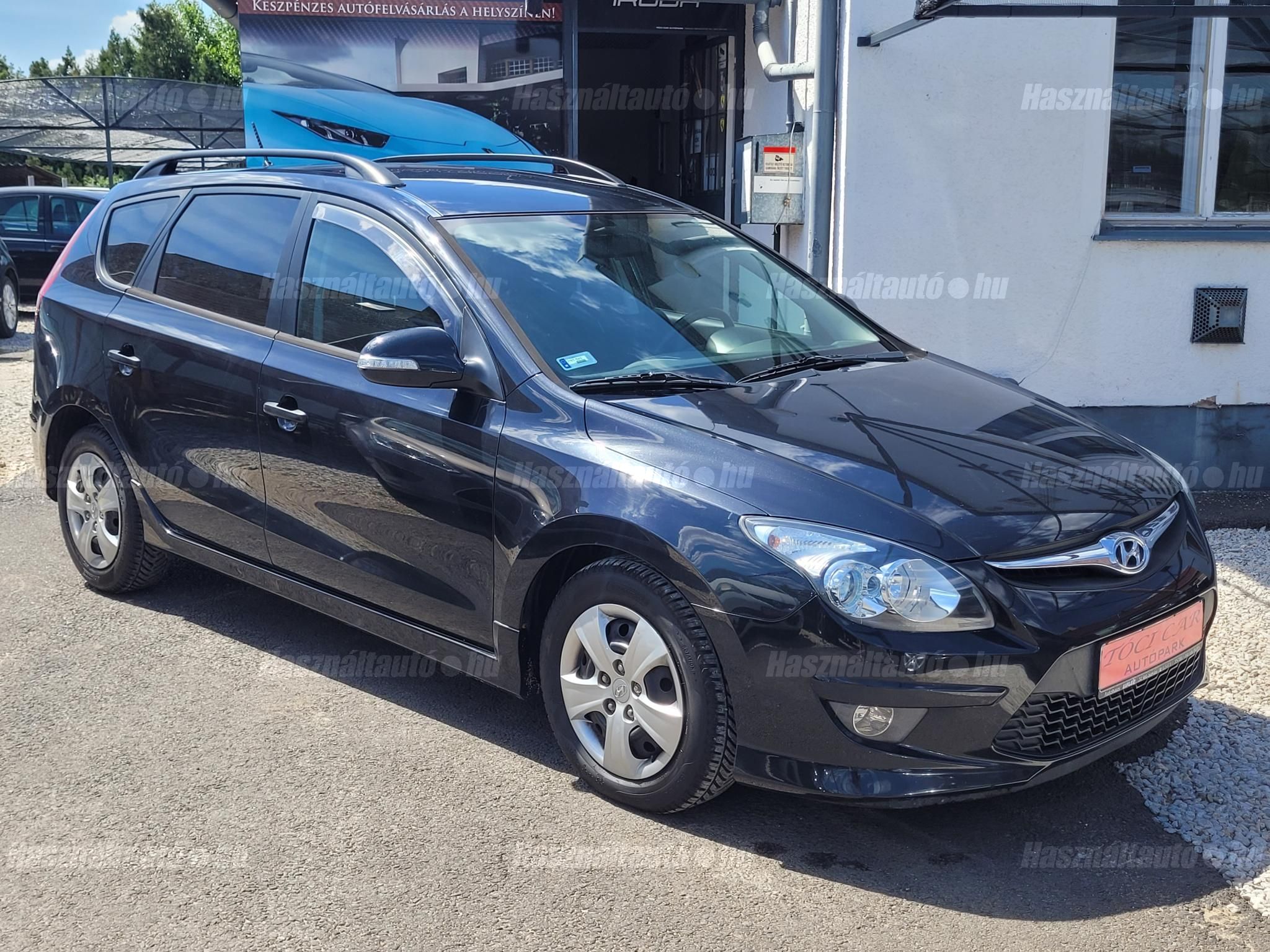 HYUNDAI I30 2011/6 - 1