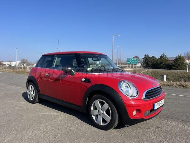 MINI MINI ONE 2009/8 - 1