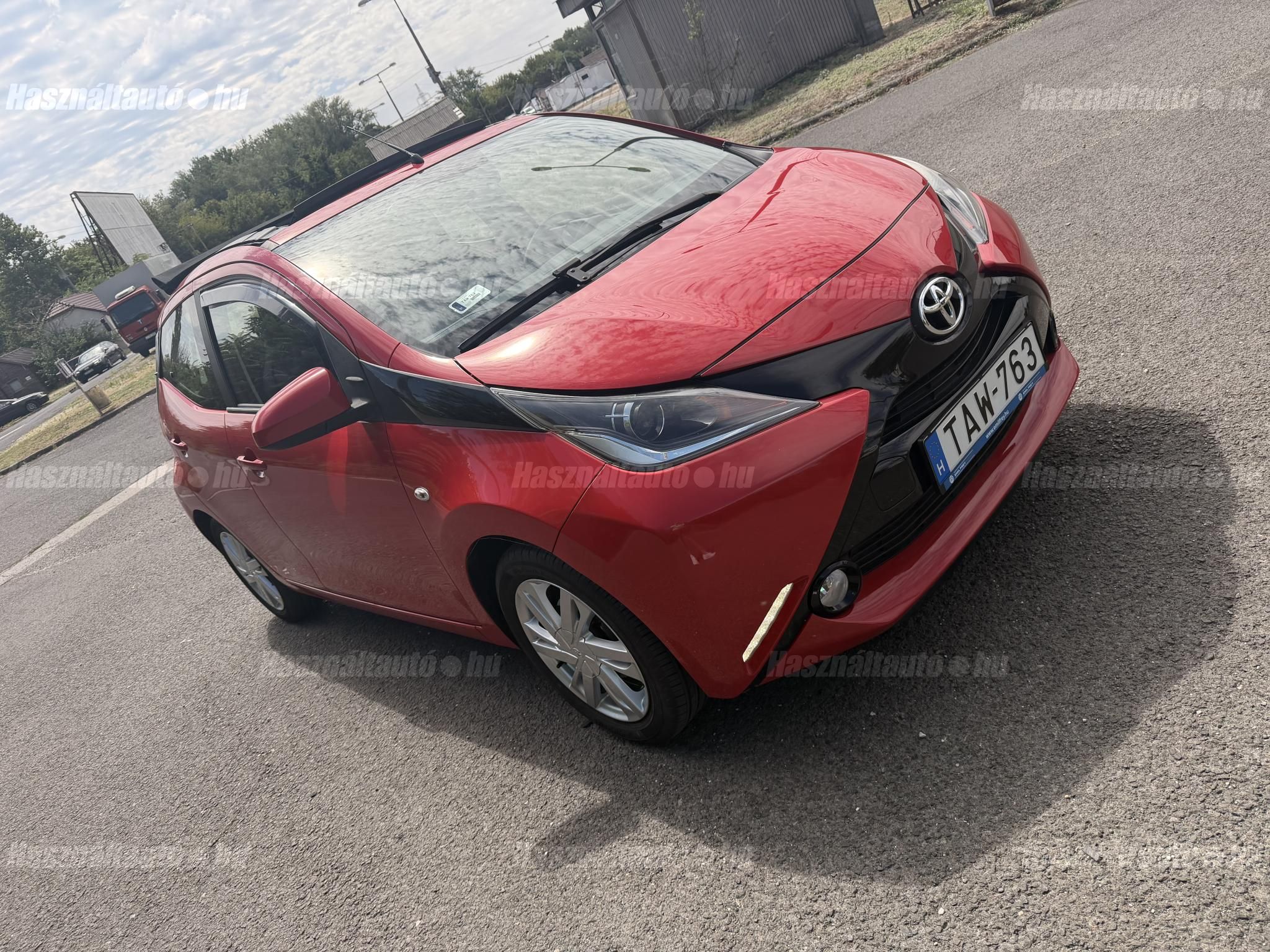 TOYOTA AYGO 2015/9 - 1