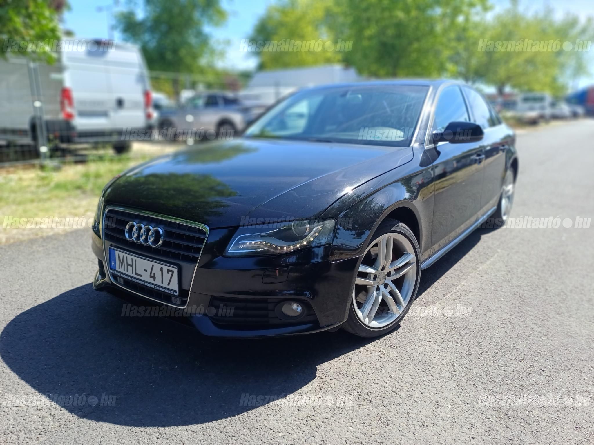 AUDI A4 2010 - 1