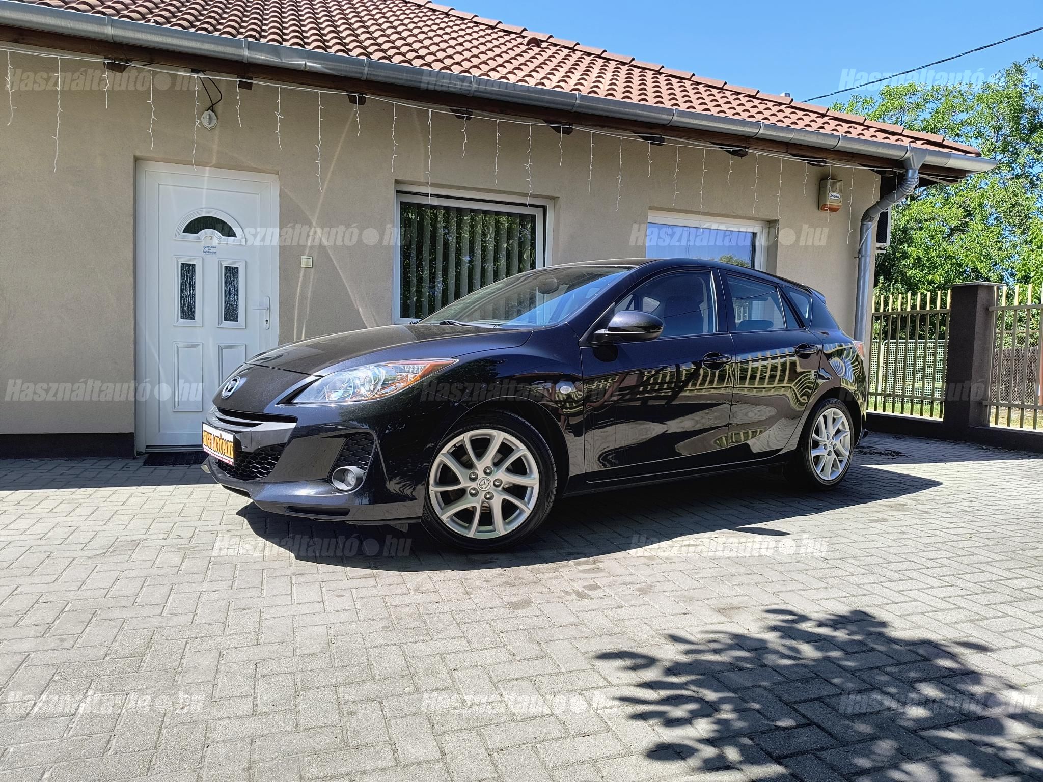 MAZDA 3 2012/4 - 1