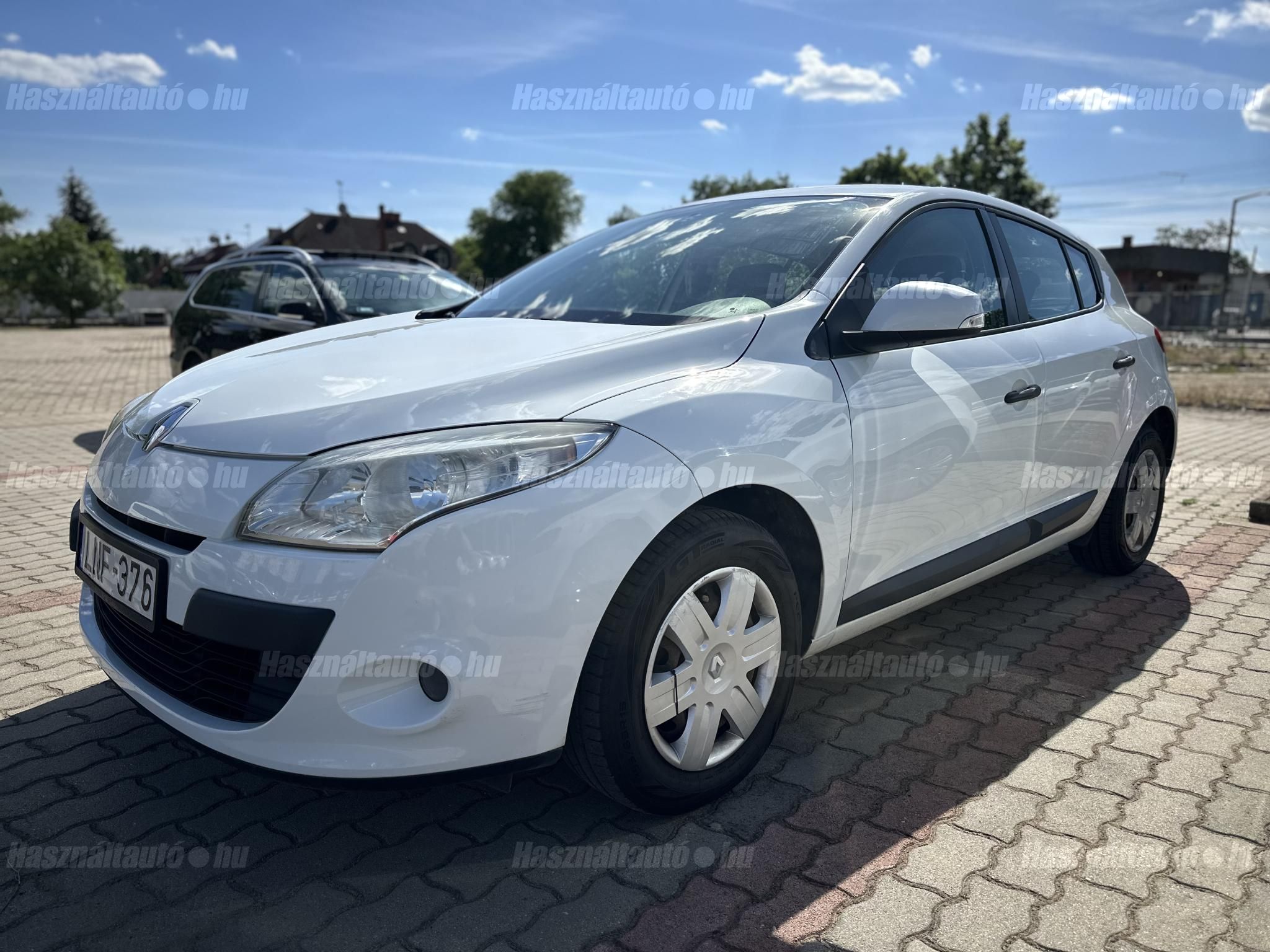 RENAULT MEGANE 2009/4 - 1