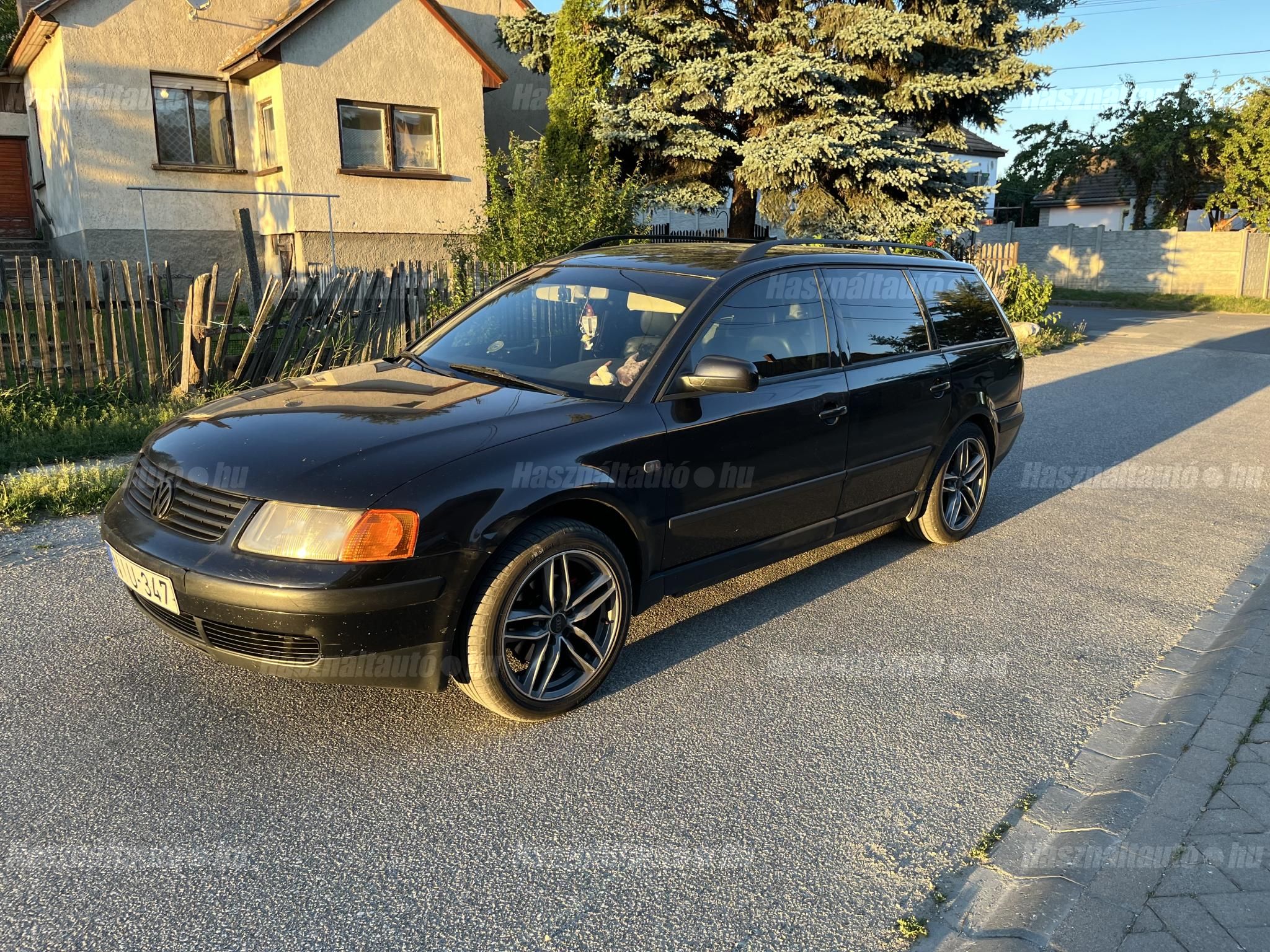 VOLKSWAGEN PASSAT V 2000/7 - 1