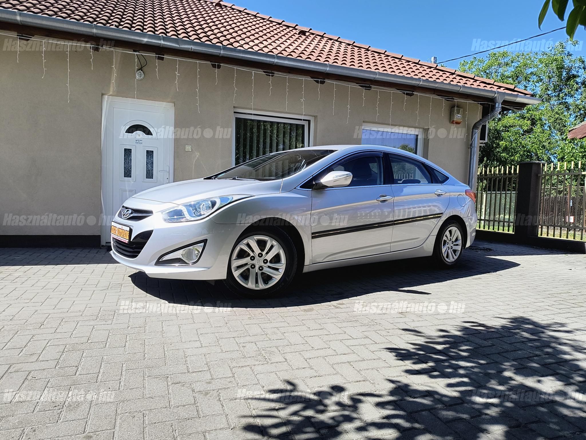 HYUNDAI I40 2014/11 - 1