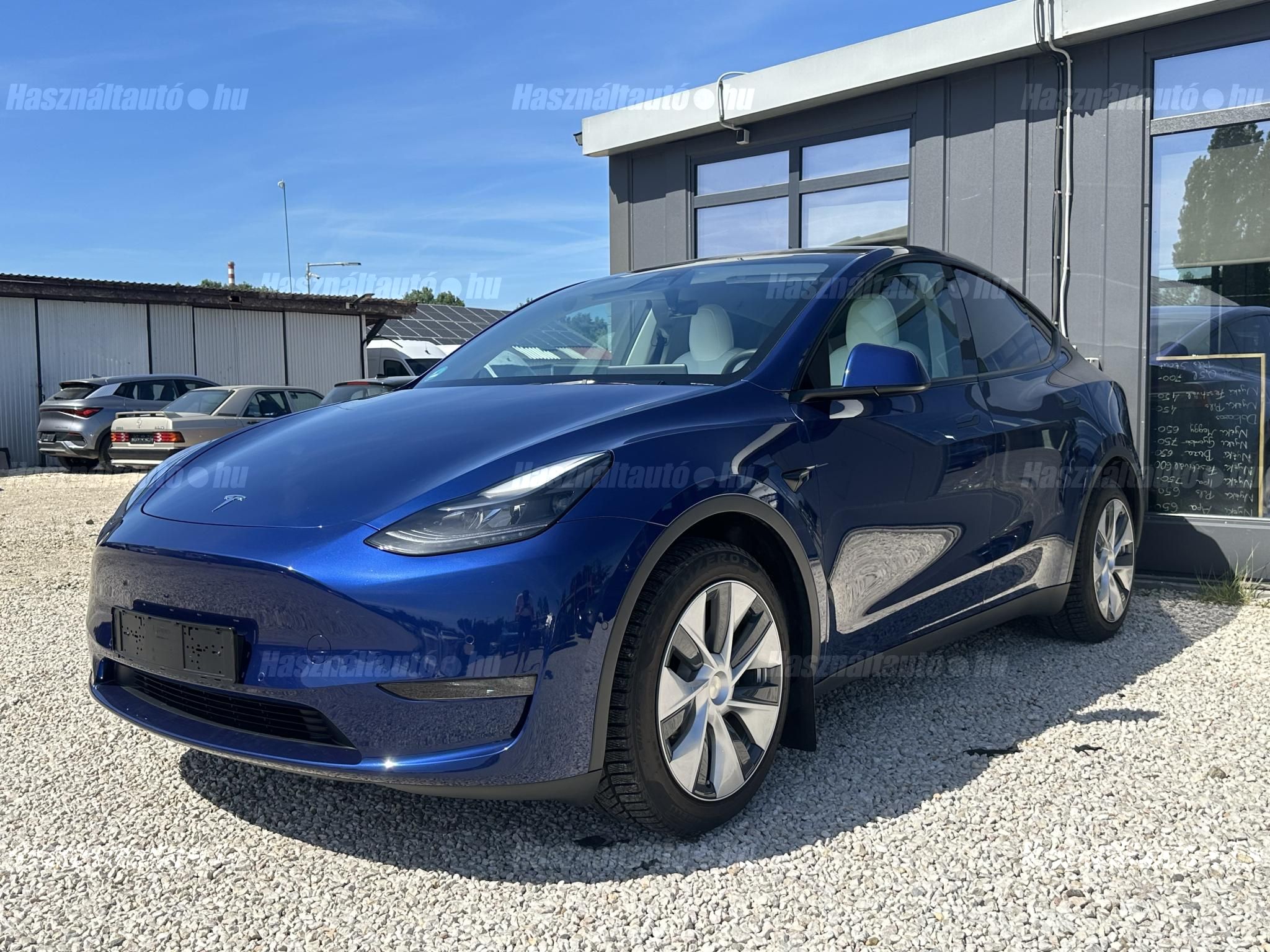 TESLA MODEL Y 2022/3 - 1