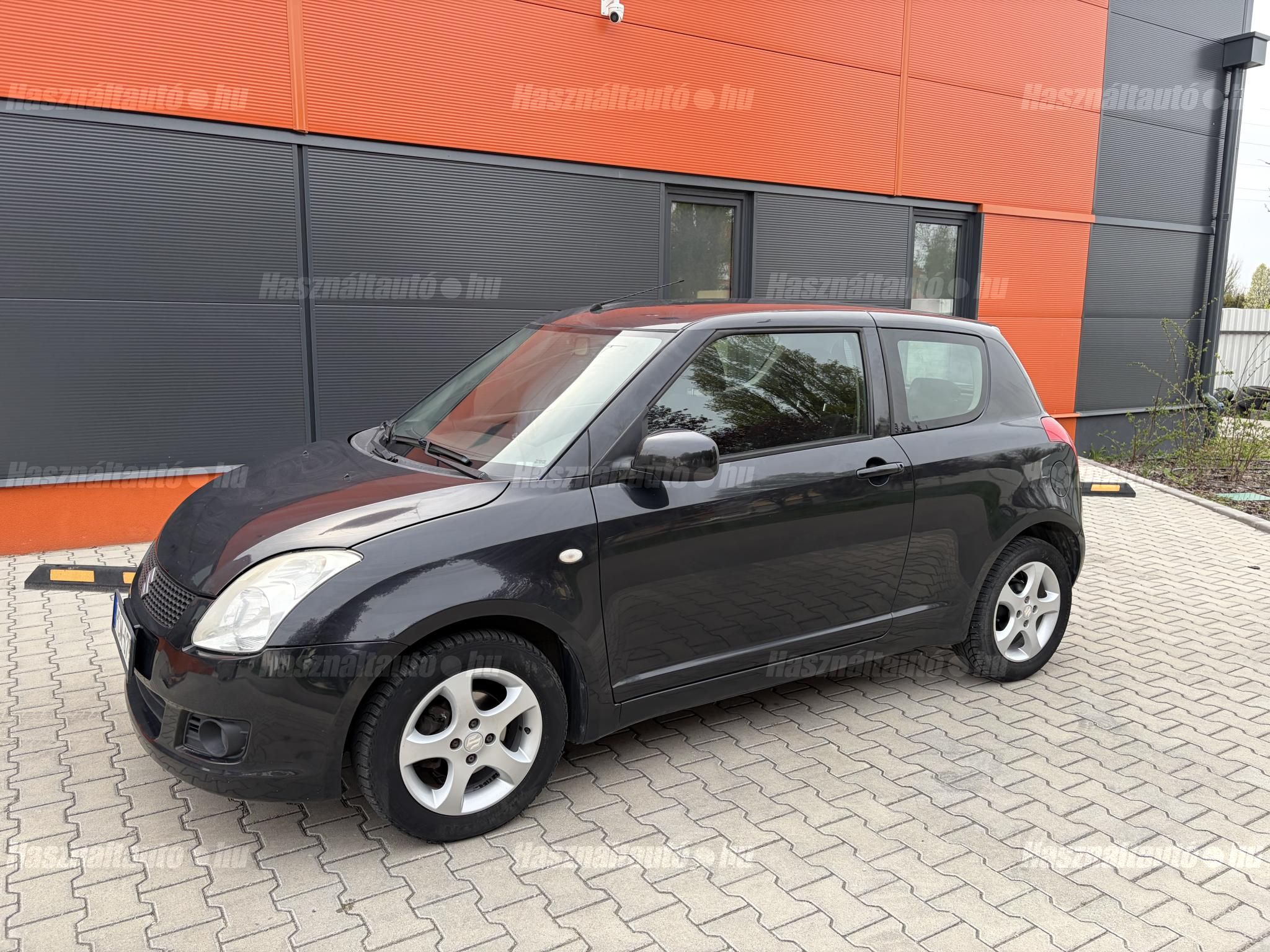 SUZUKI SWIFT 2010/6 - 1