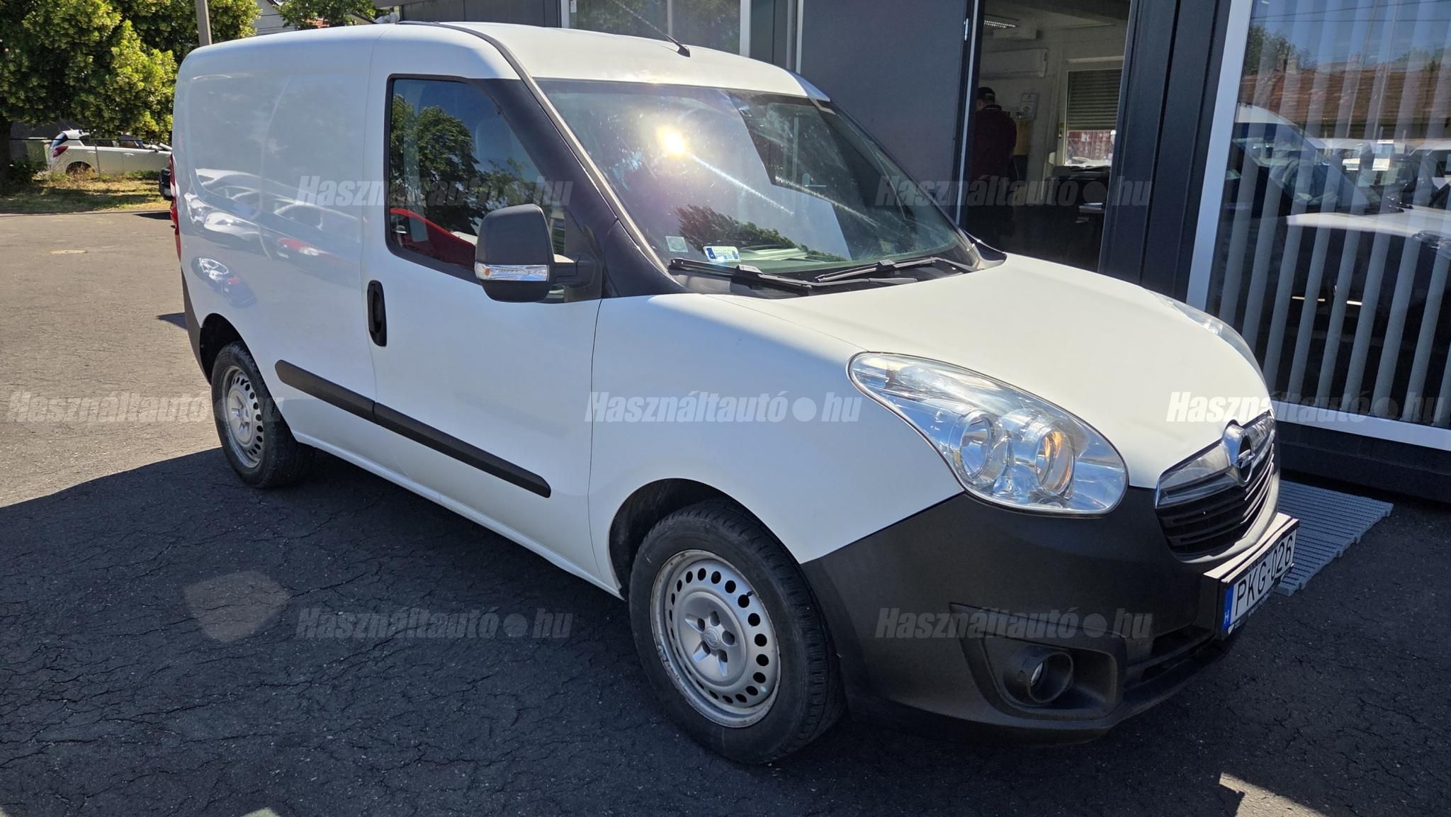 OPEL COMBO 2017/11 - 1