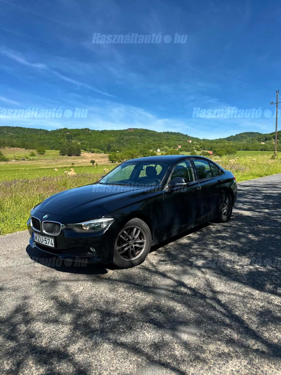 BMW 3-AS SOROZAT 2013/8 - 1