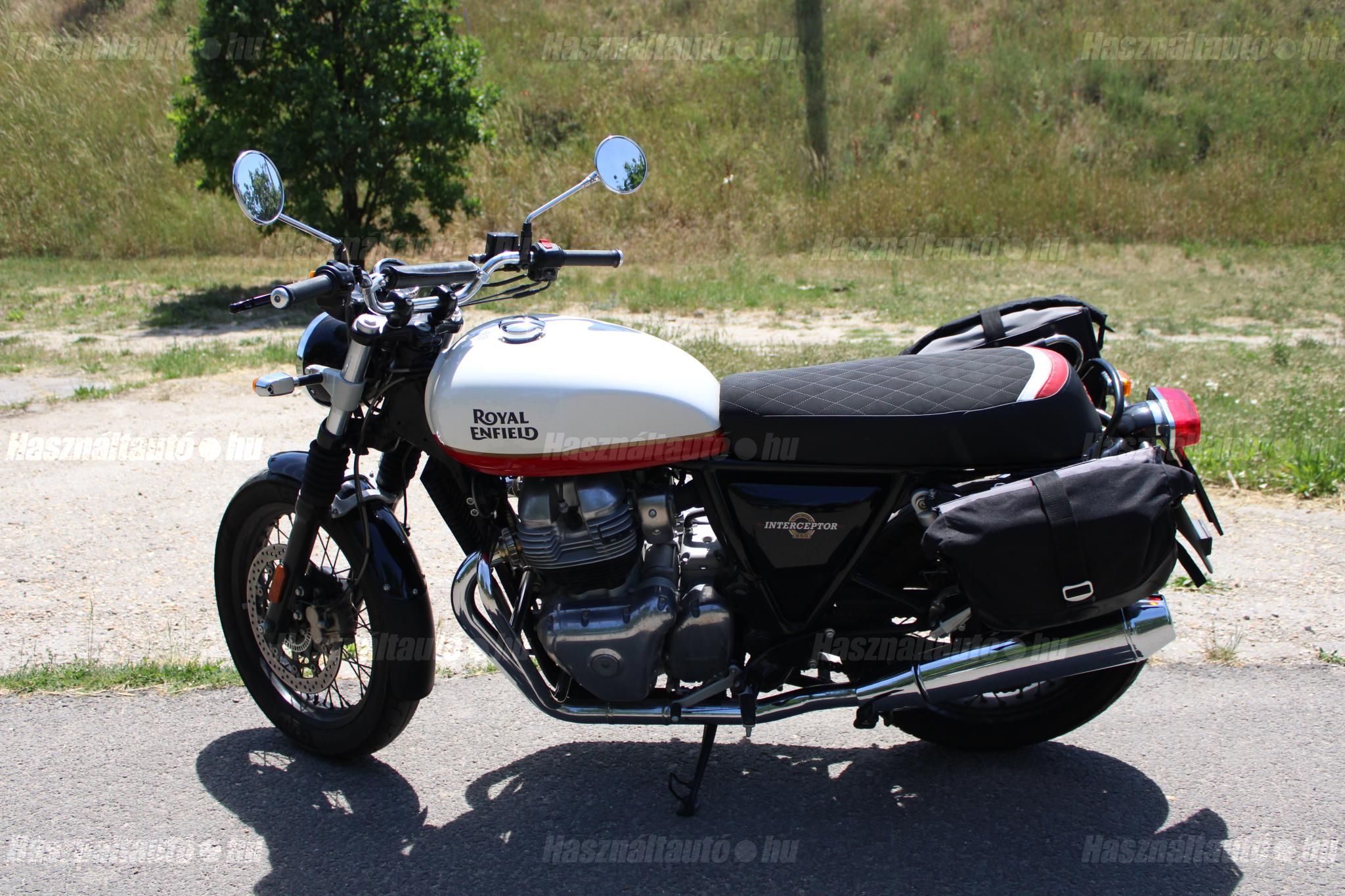 ROYAL ENFIELD INTERCEPTOR 2021 - 1
