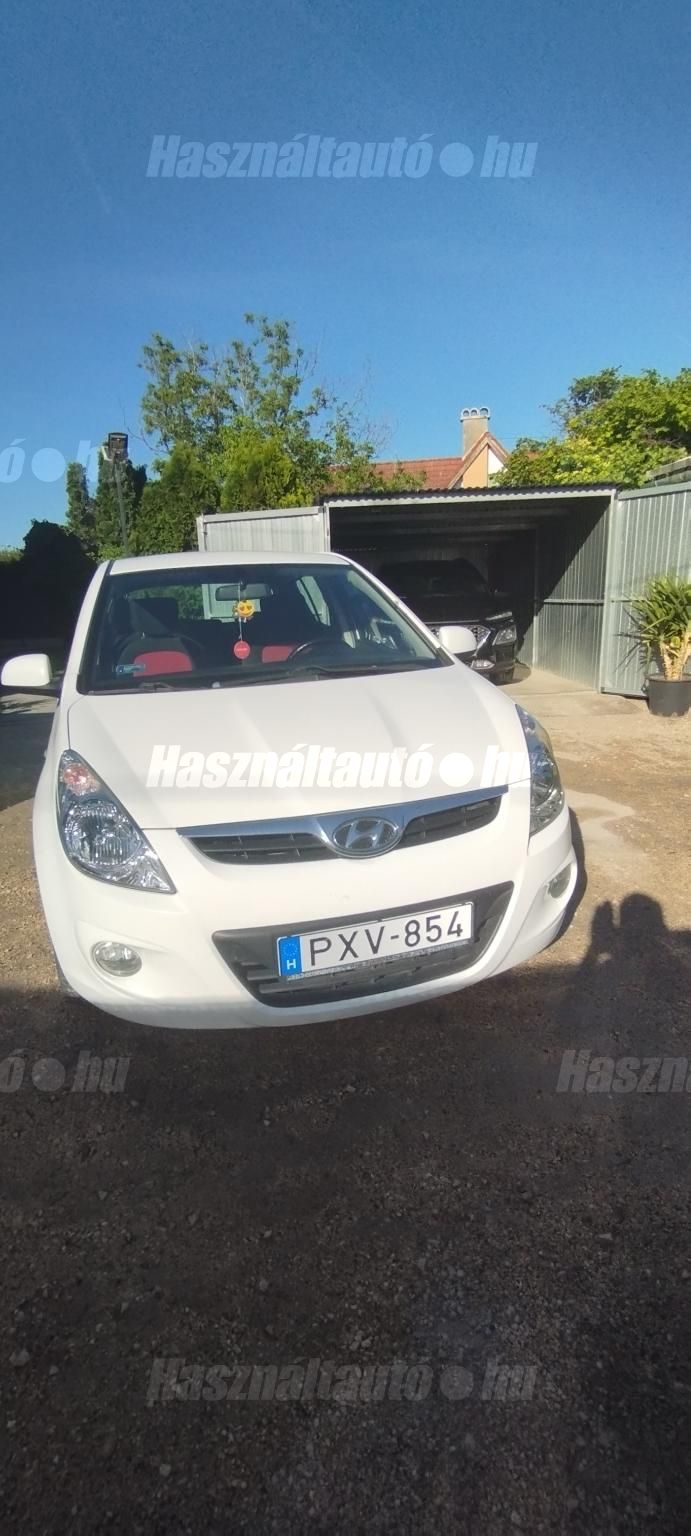 HYUNDAI I20 2010 - 1
