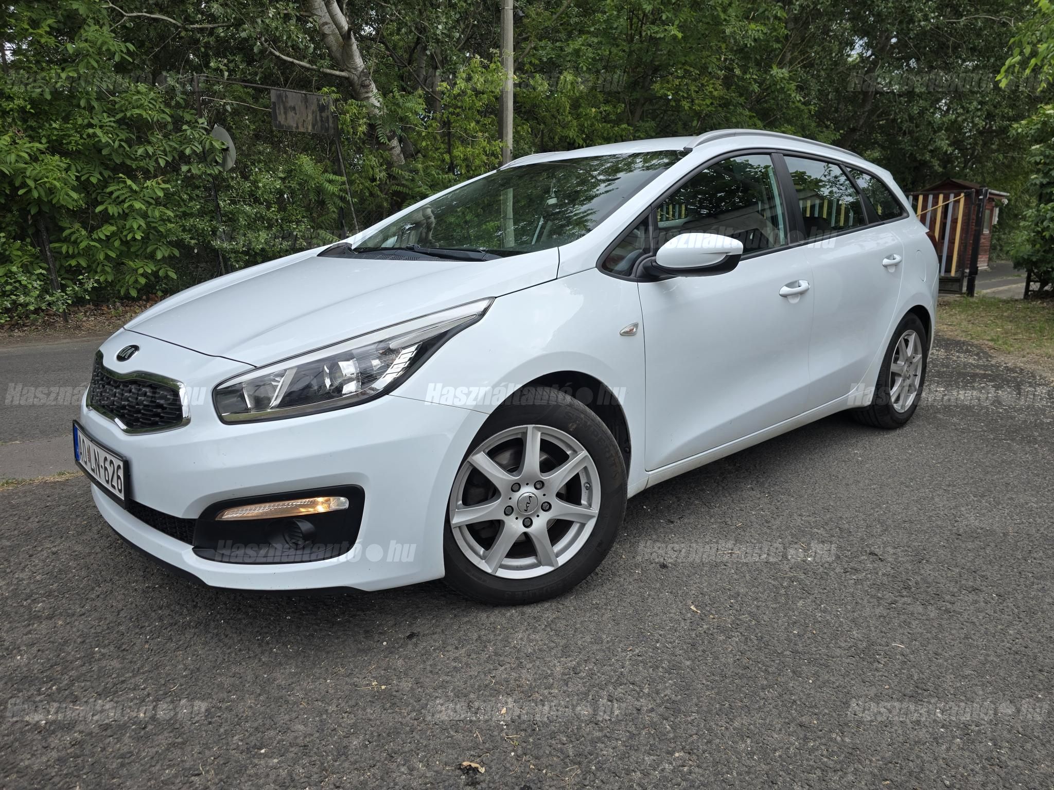 KIA CEE'D 2016/6 - 1