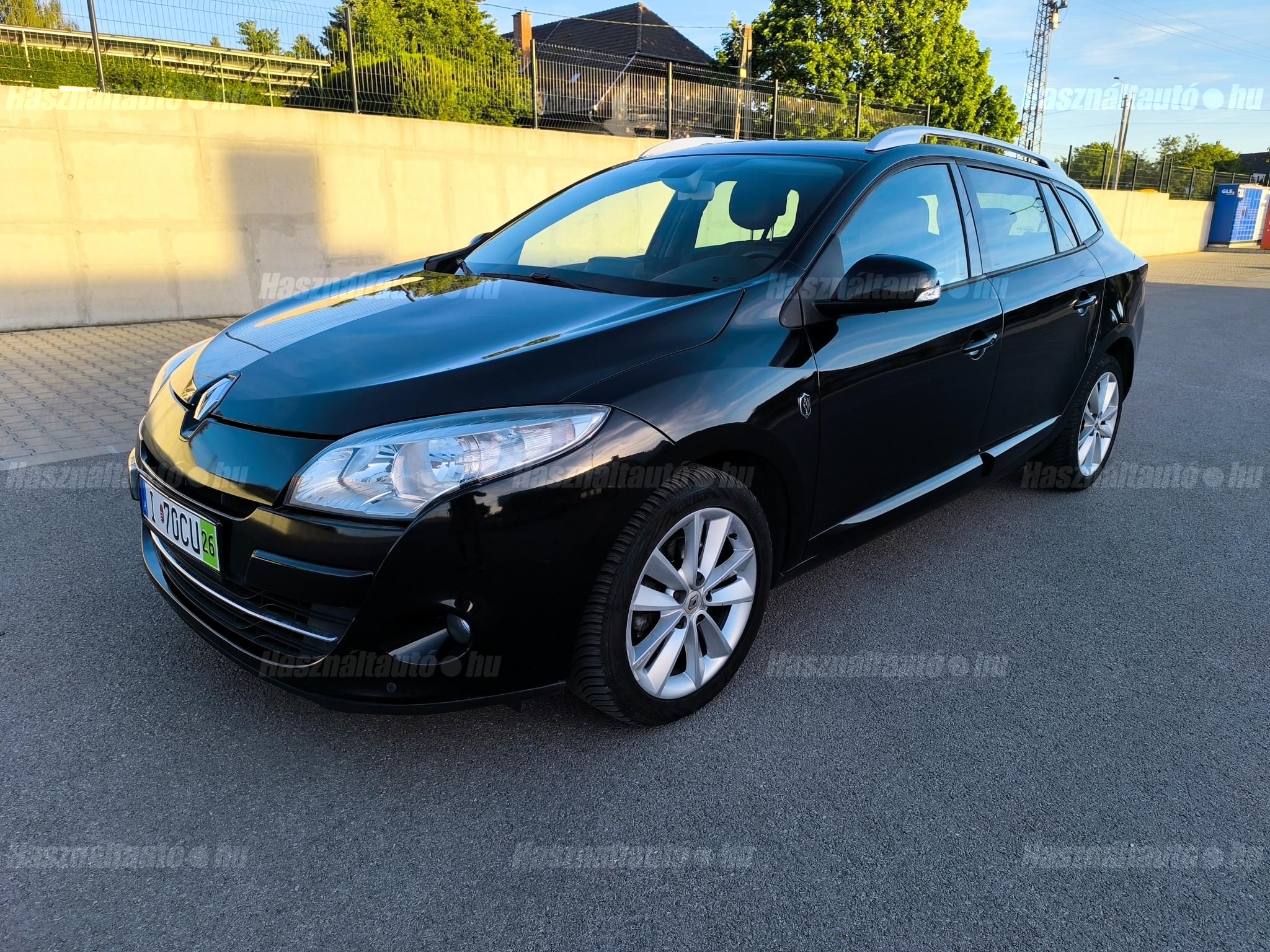 RENAULT MEGANE 2011 - 1
