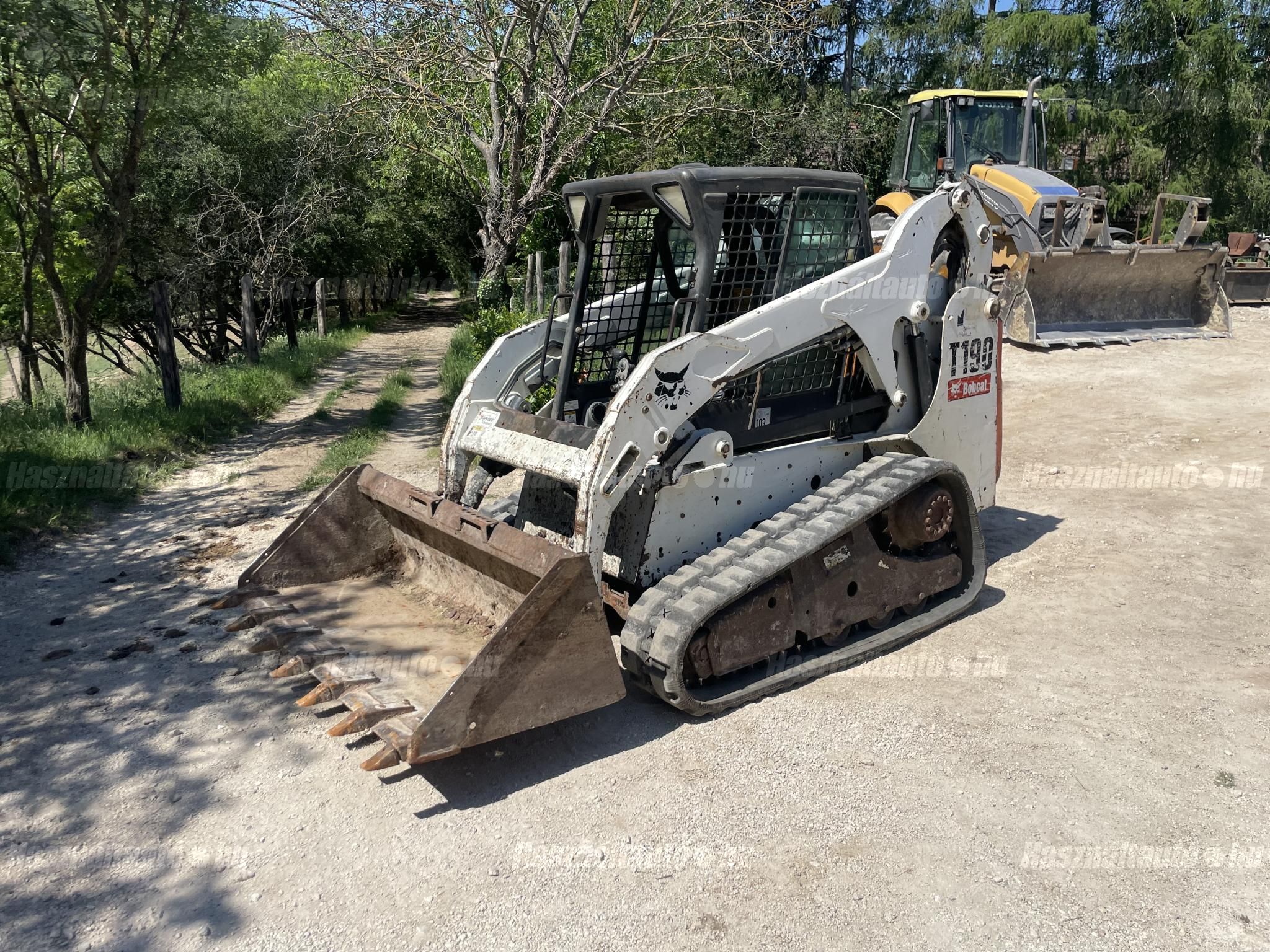 BOBCAT 2011 - 1