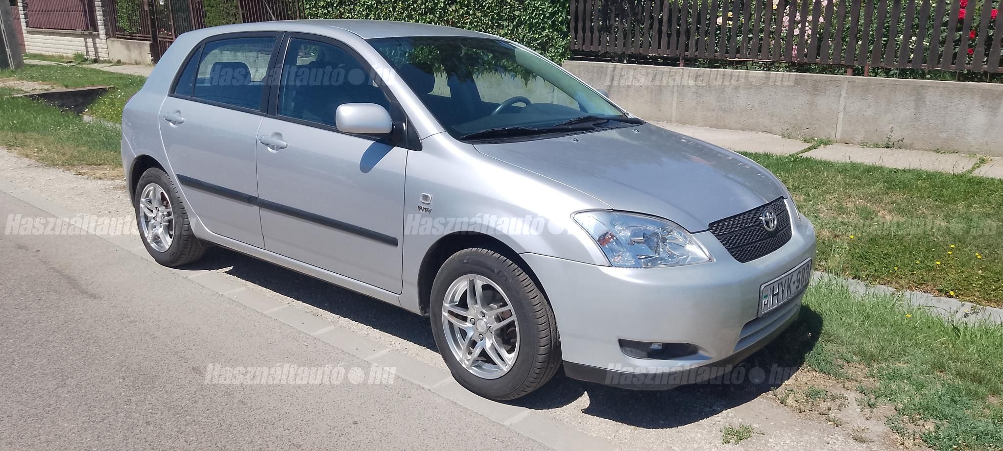 TOYOTA COROLLA 2002/3 - 1