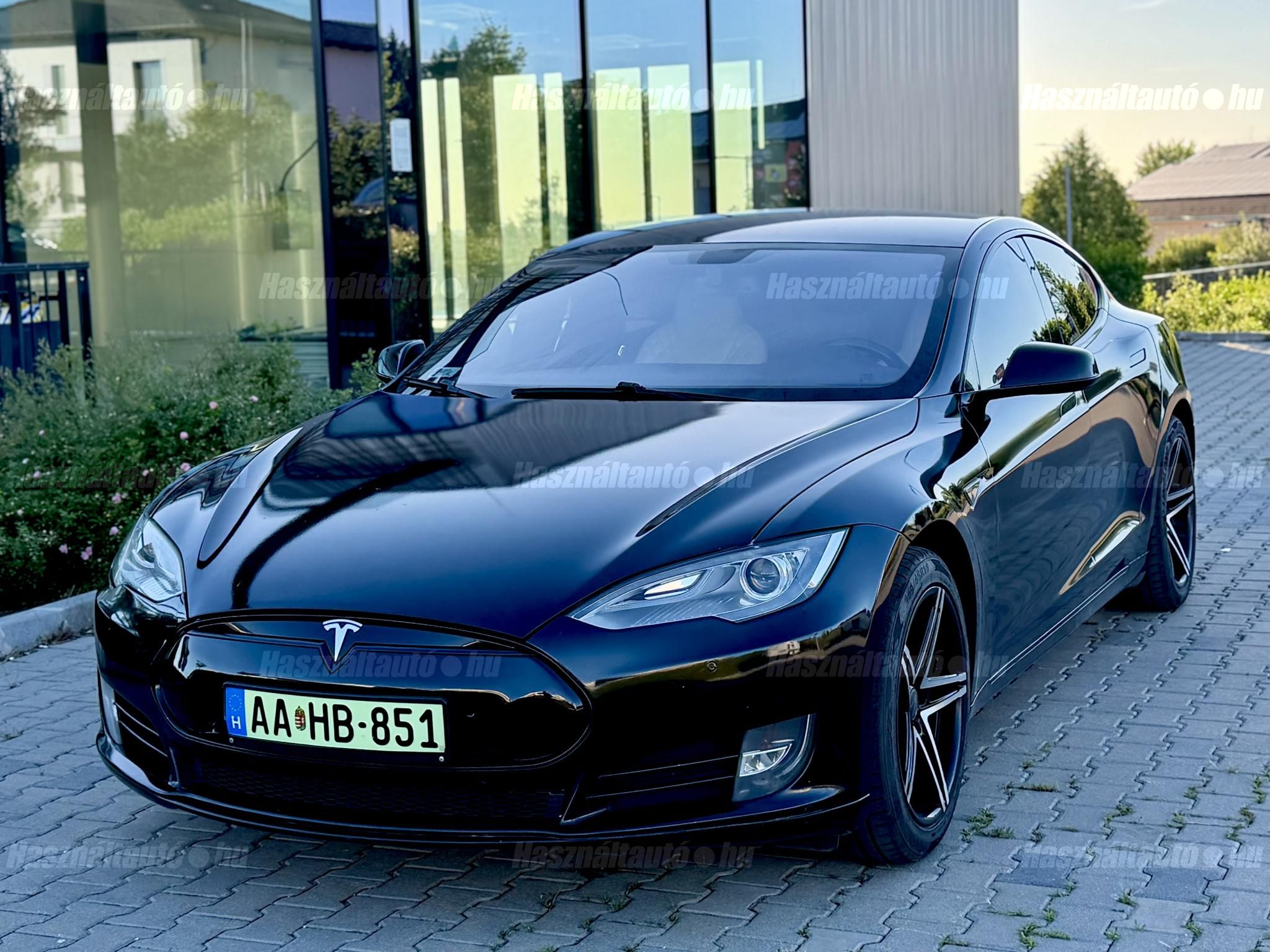 TESLA MODEL S 2014/12 - 1