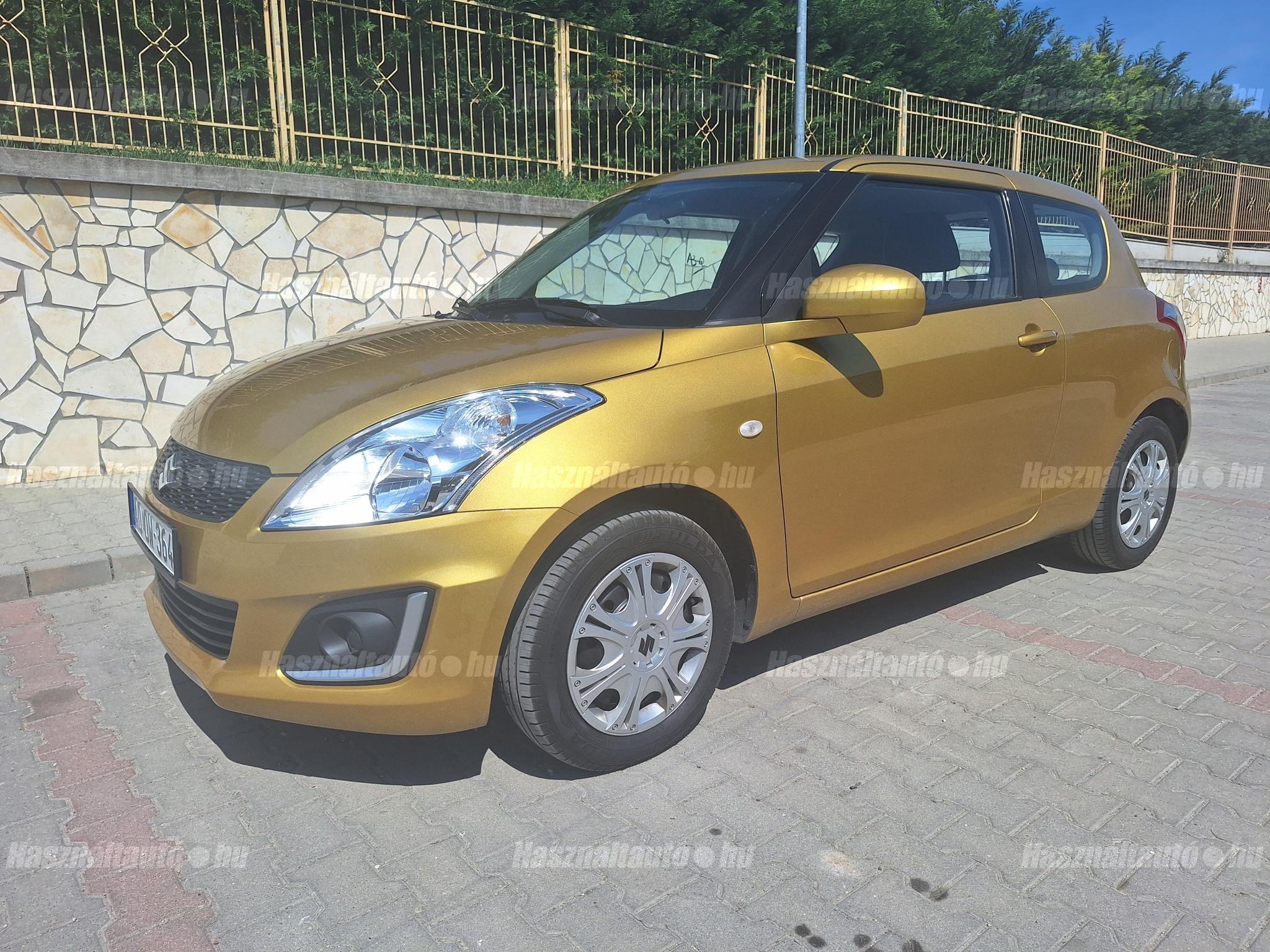 SUZUKI SWIFT 2015/7 - 1
