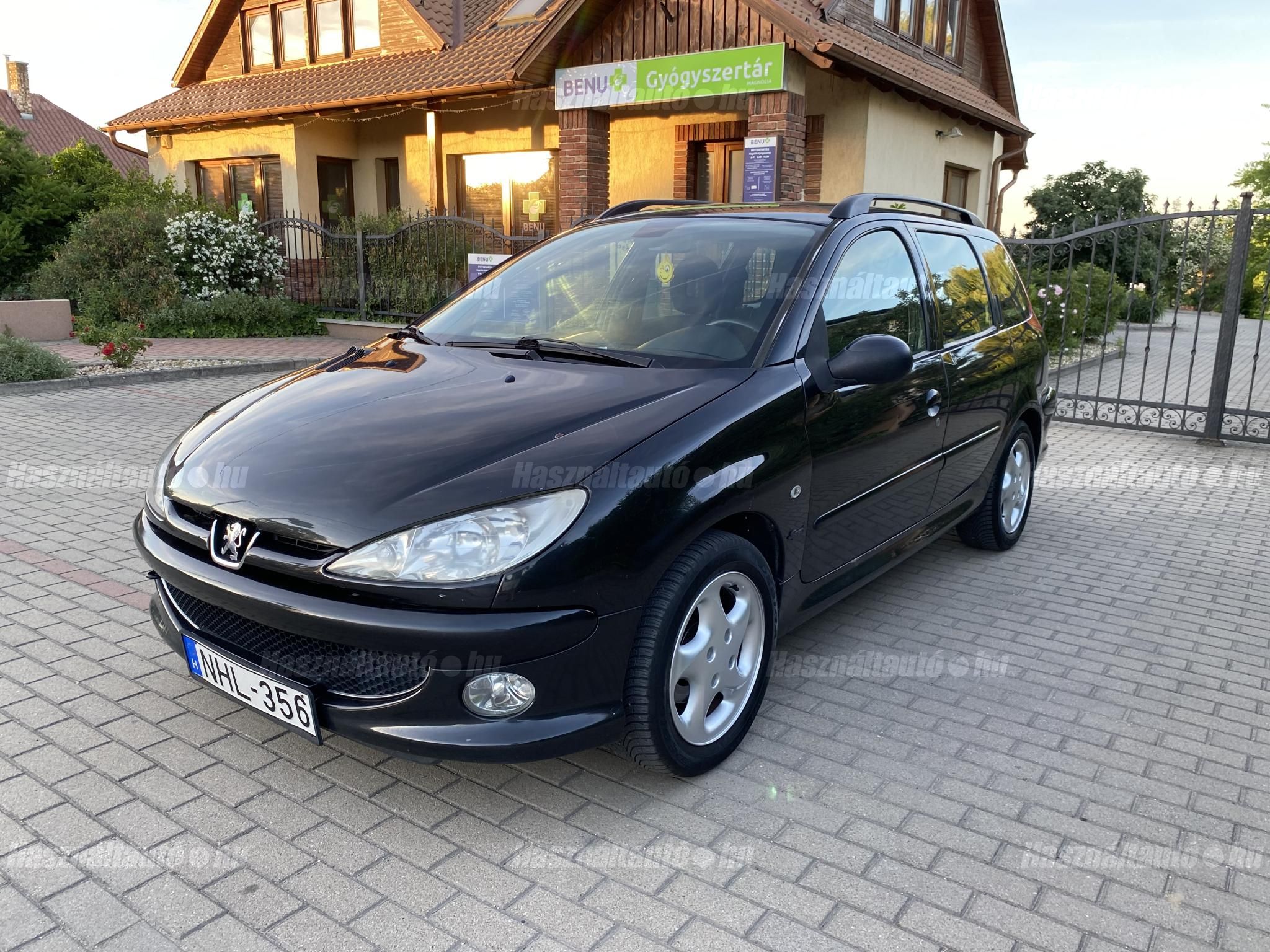 PEUGEOT 206 2004/8 - 1