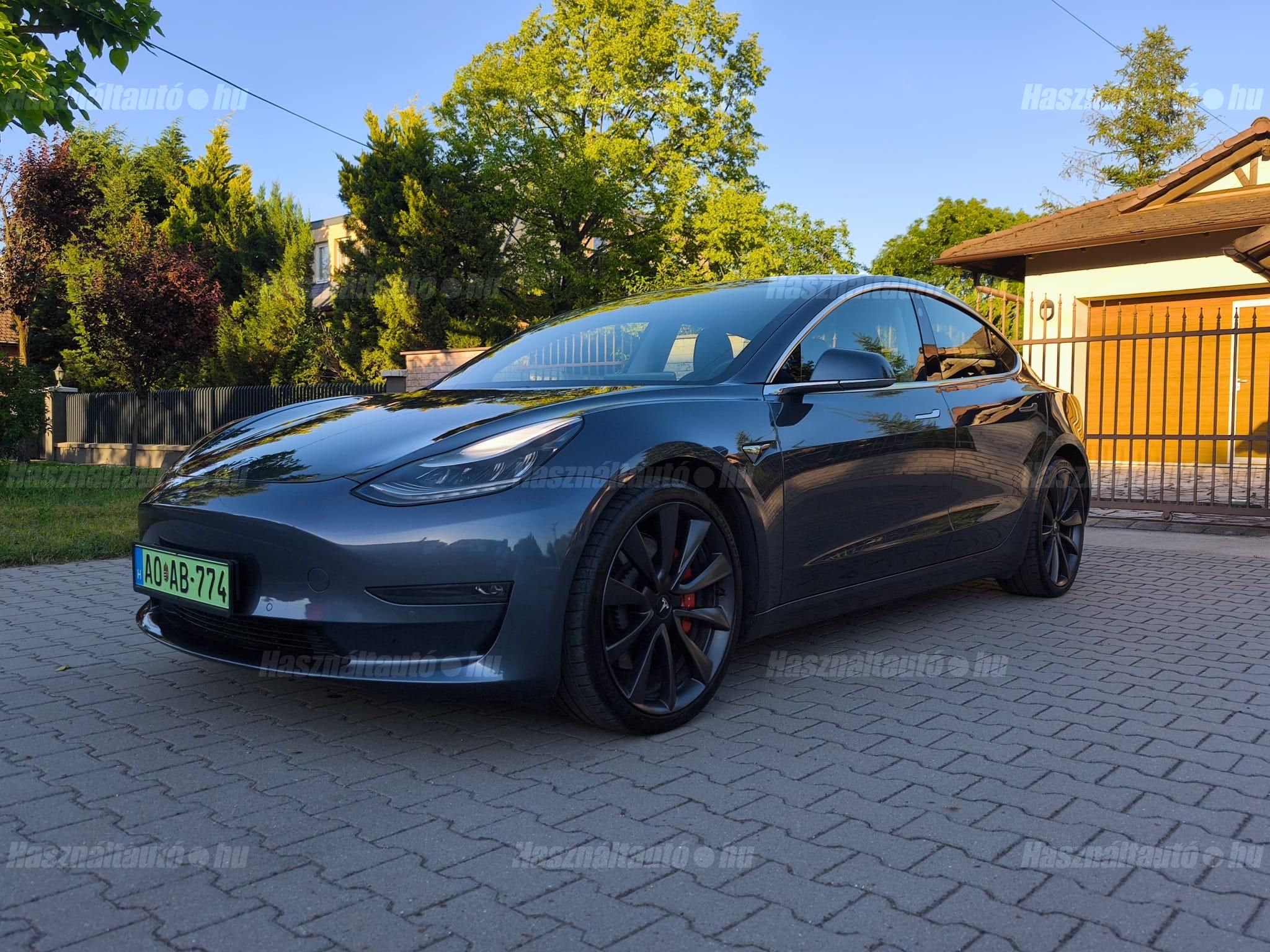 TESLA MODEL 3 2020/4 - 1