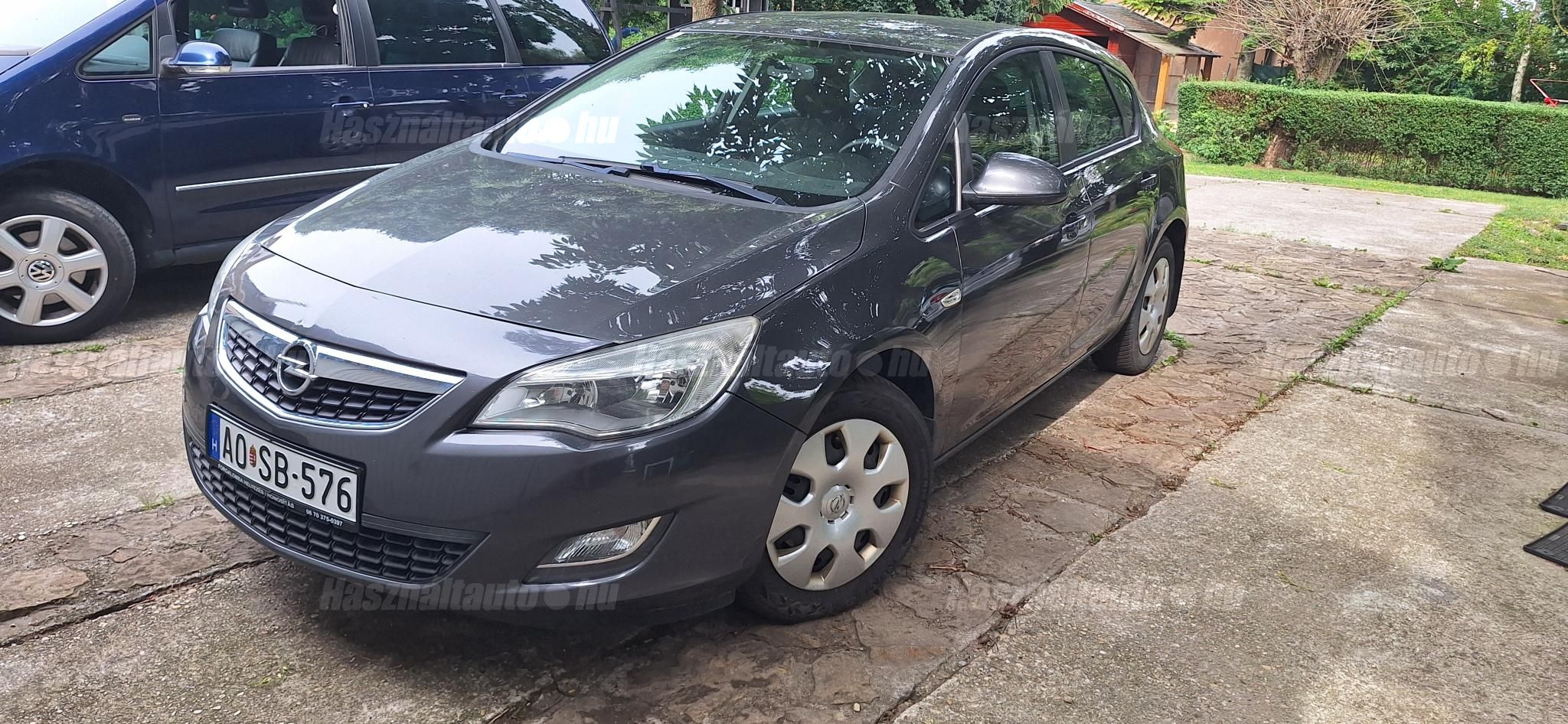 OPEL ASTRA J 2011/5 - 1