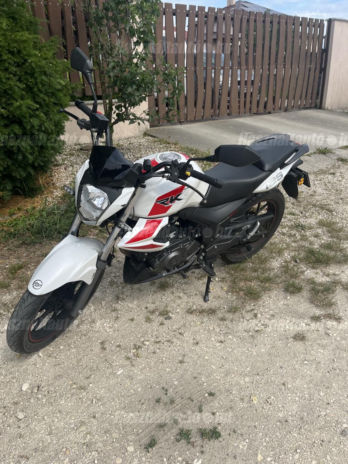 KEEWAY RKS 125 2018/9 - 1