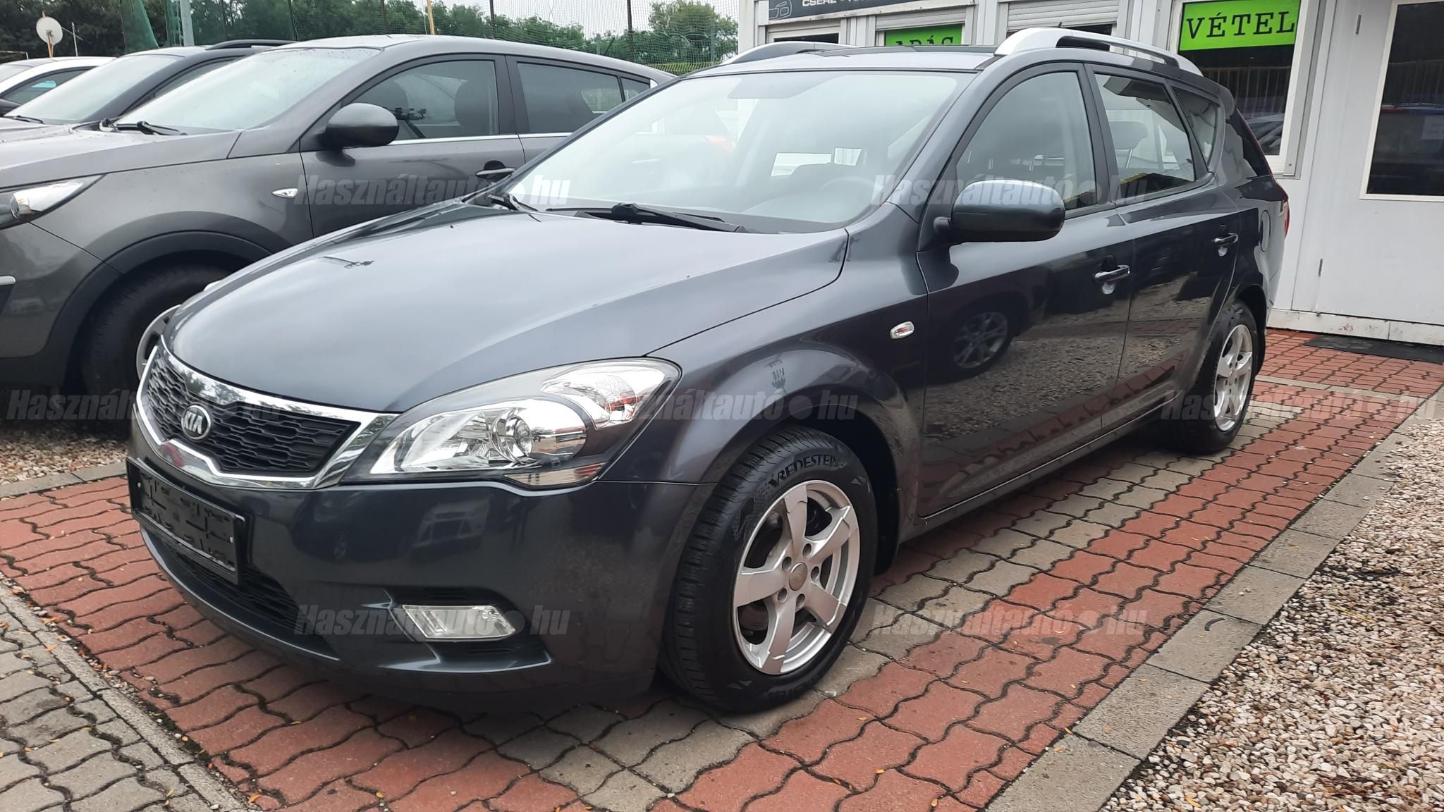 KIA CEE'D 2012/10 - 1