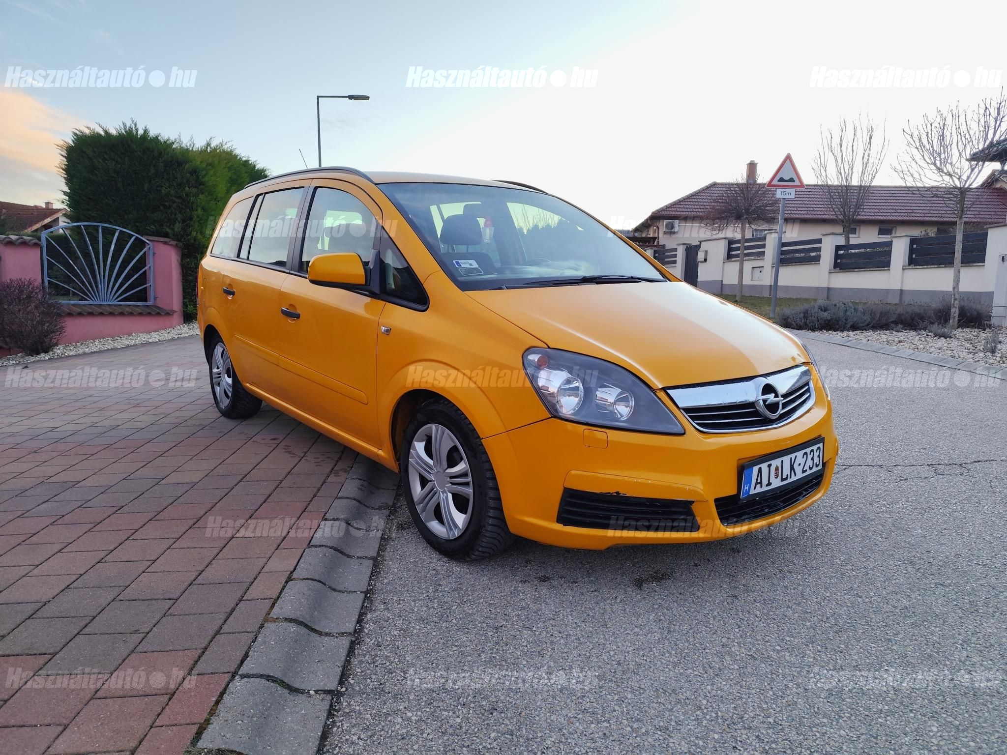 OPEL ZAFIRA B 2014/7 - 1