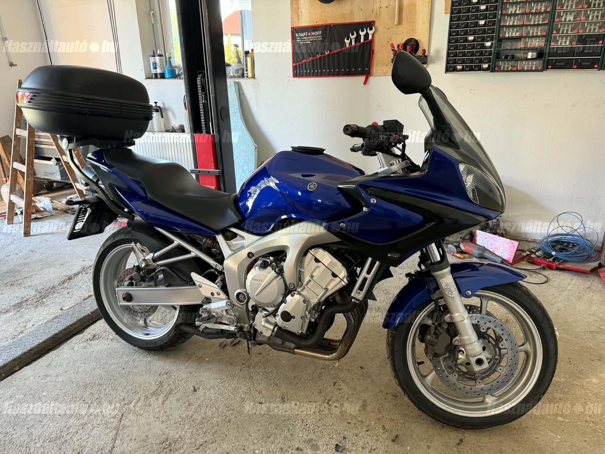 YAMAHA FZ6-S (FAZER) 2006/7 - 1