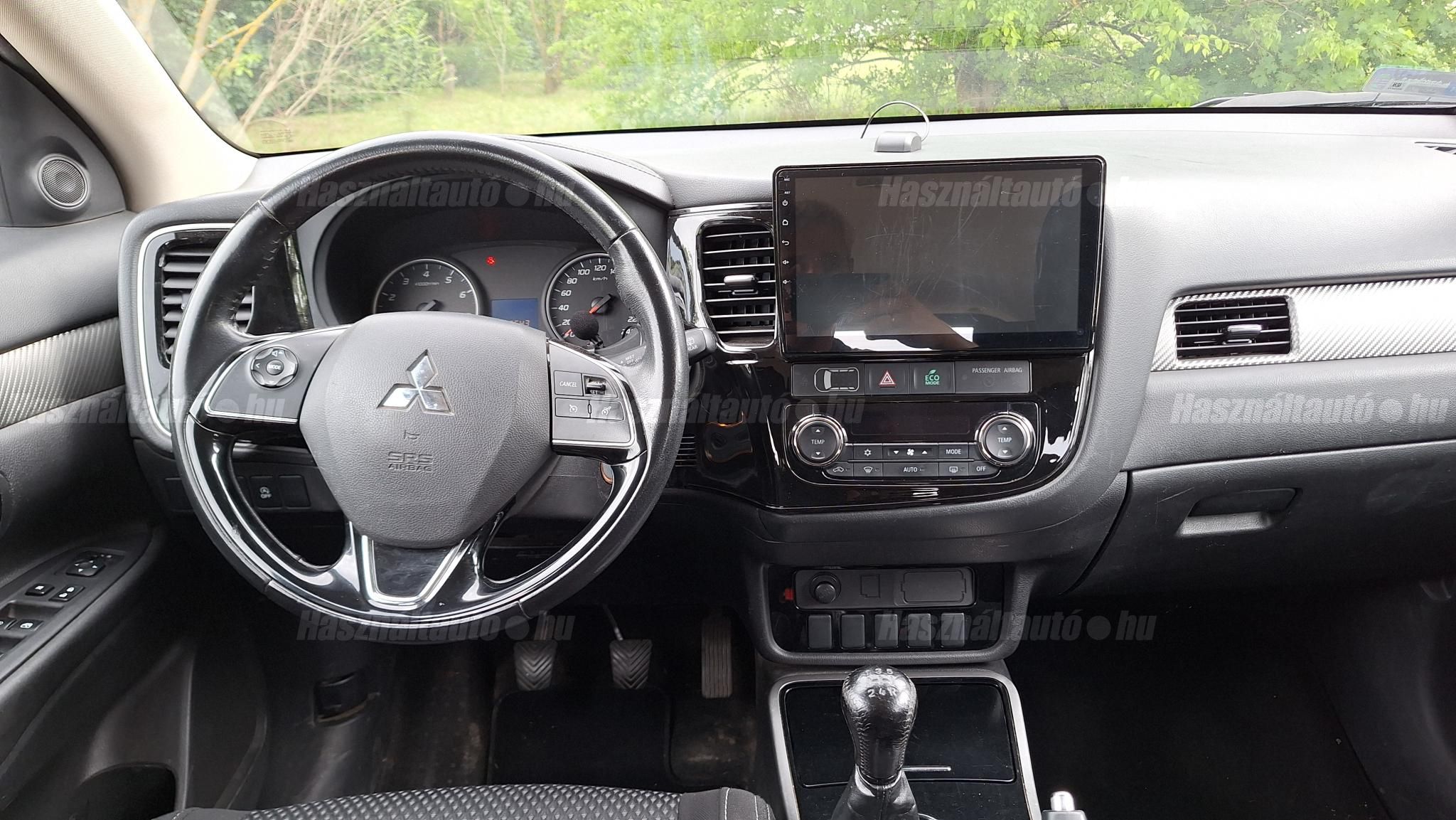 MITSUBISHI OUTLANDER 2017/4 - 1