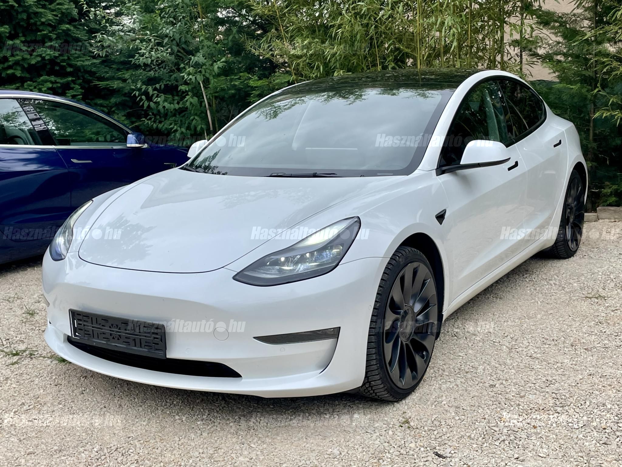 TESLA MODEL 3 2022/6 - 1