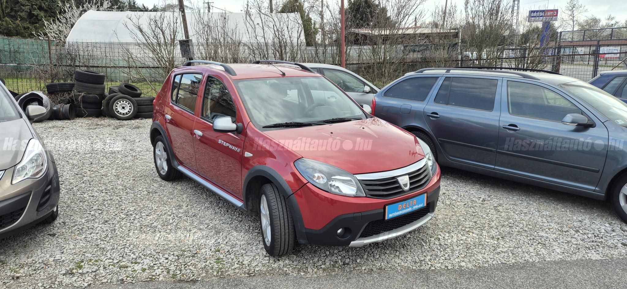 DACIA SANDERO 2011/2 - 1