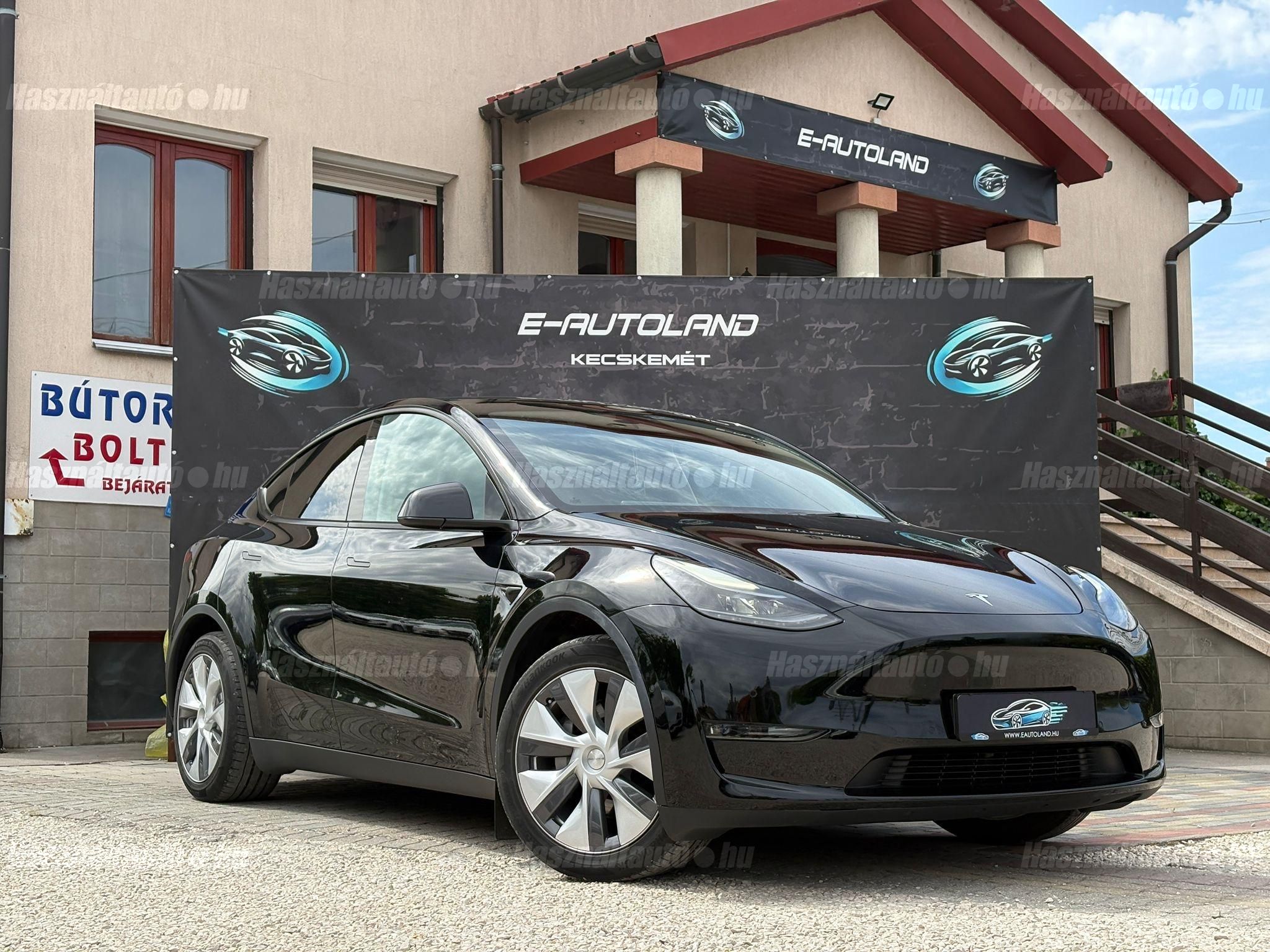 TESLA MODEL Y 2022/3 - 1