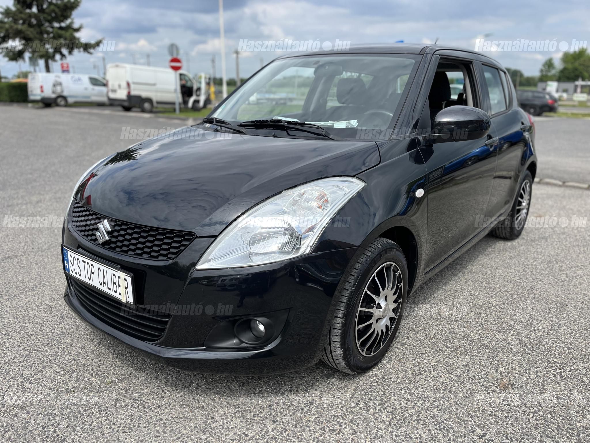 SUZUKI SWIFT 2011/10 - 1