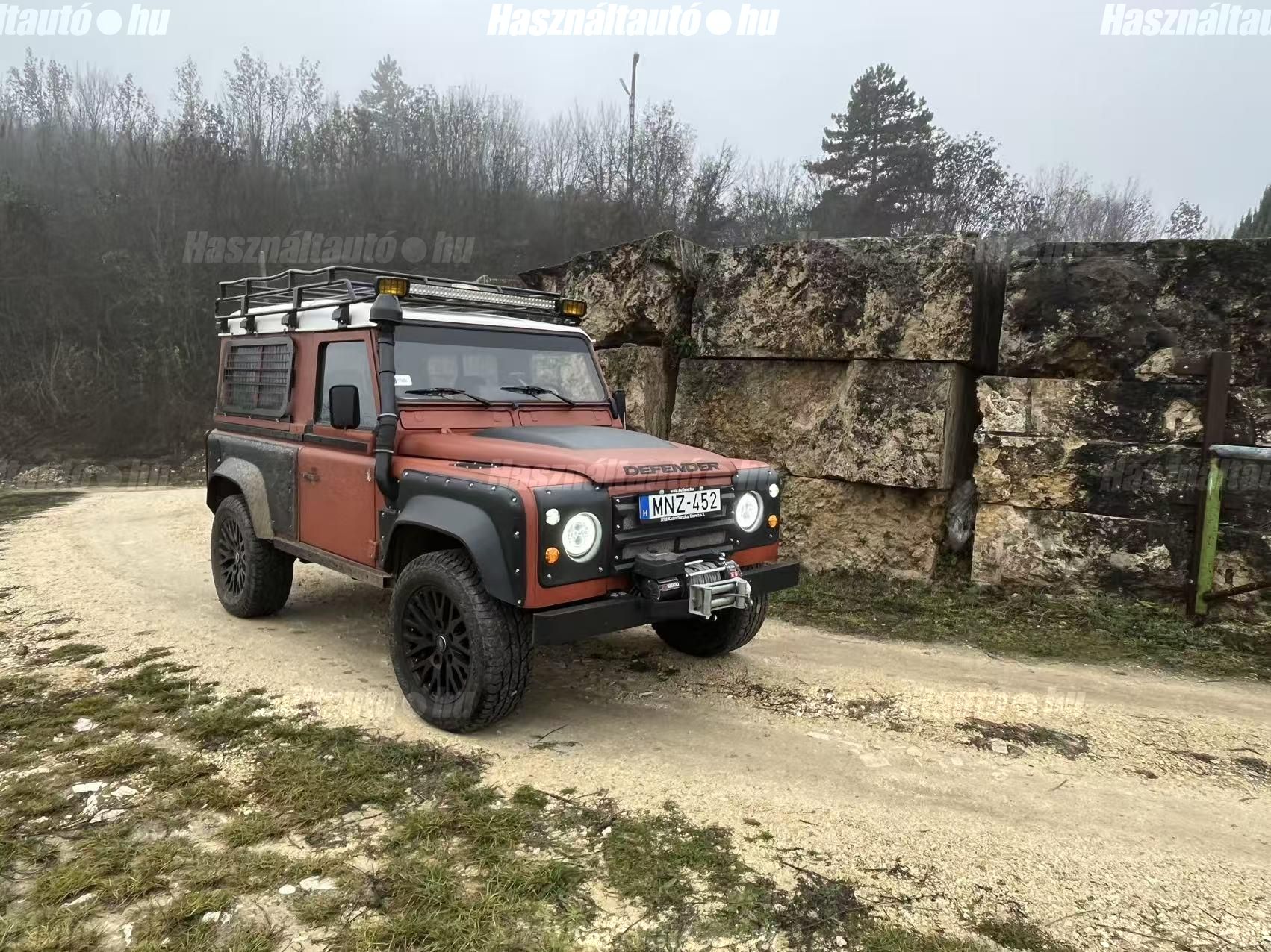 LAND ROVER DEFENDER 2001 - 1