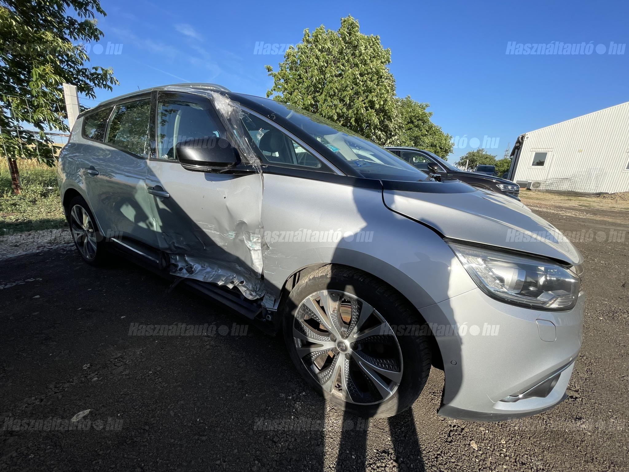 RENAULT GRAND SCENIC 2017/10 - 1