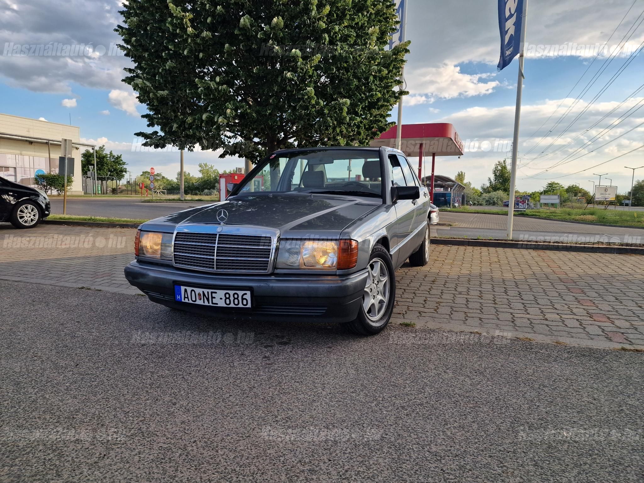 MERCEDES-BENZ 190 1989/10 - 1