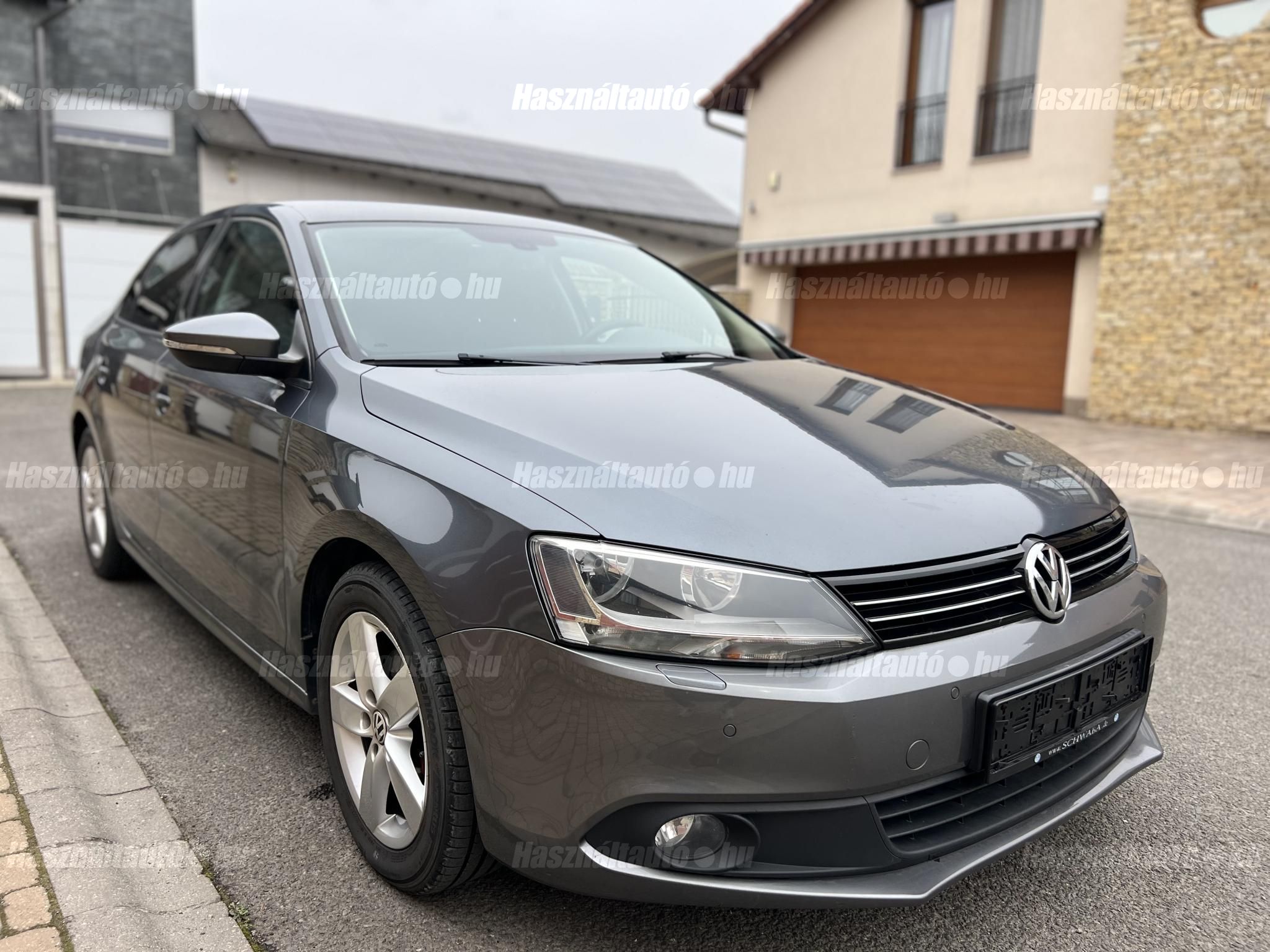 VOLKSWAGEN JETTA 2011/1 - 1