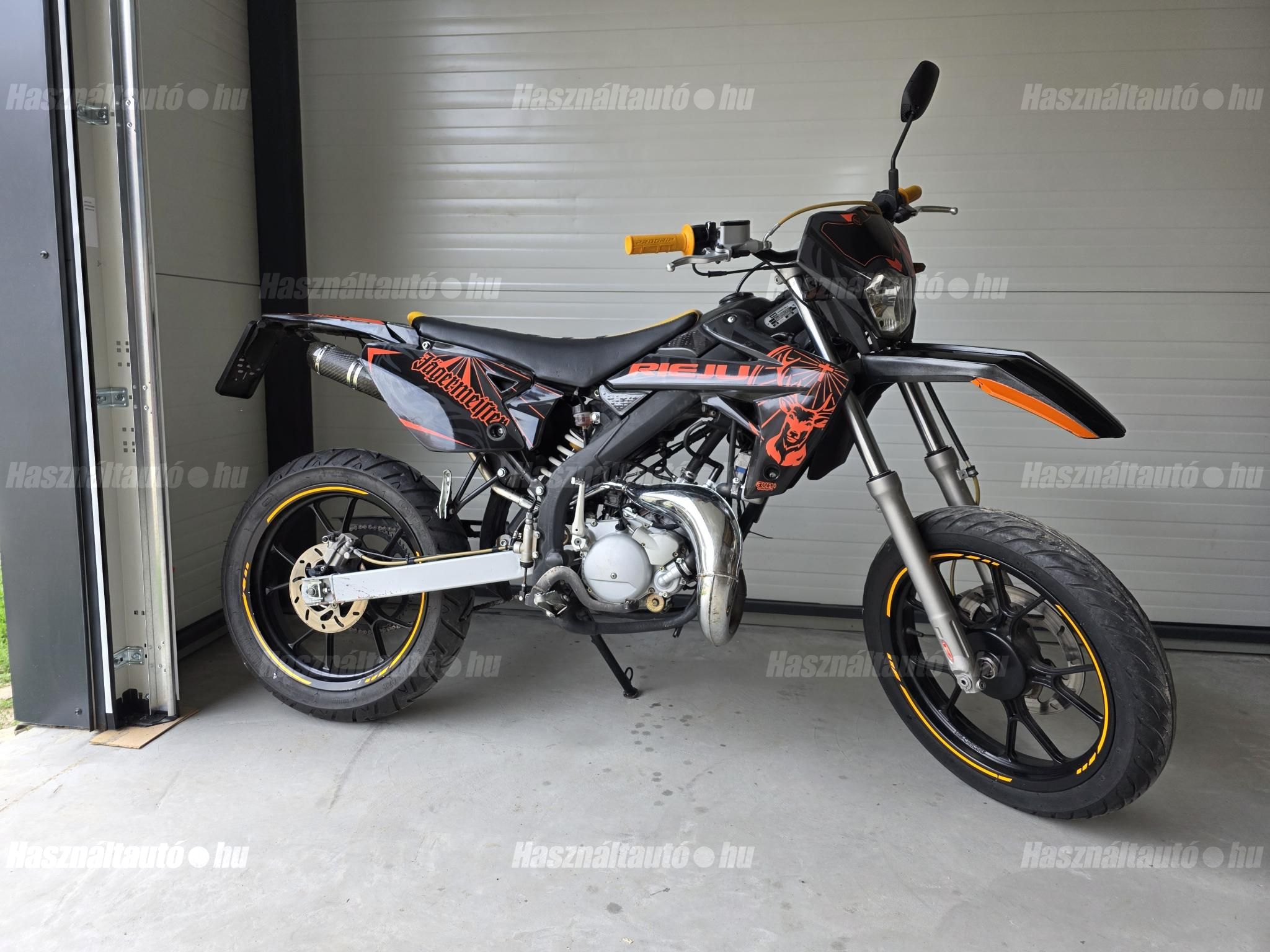 RIEJU MRT 50 SUPERMOTO 2014/5 - 1