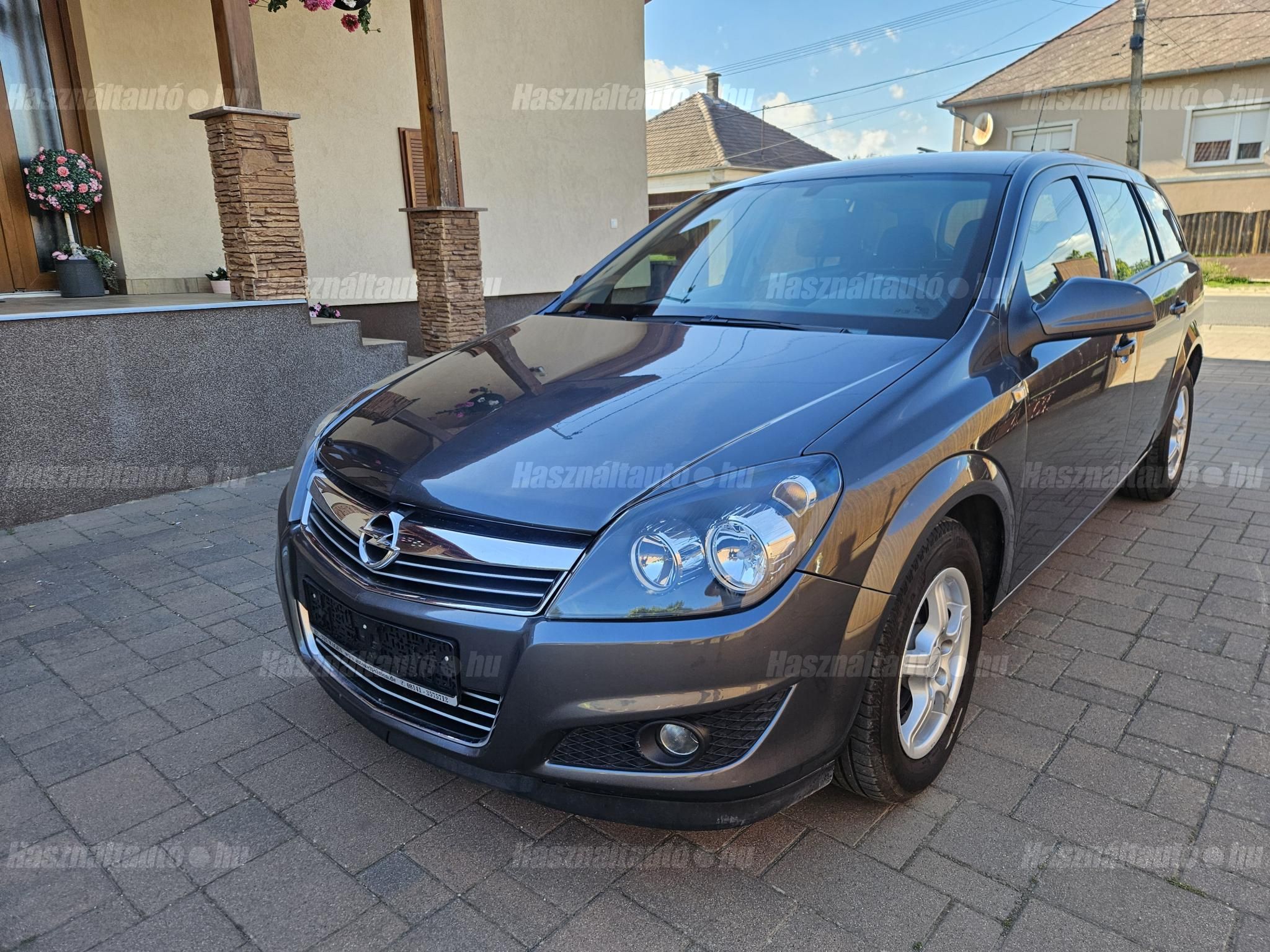OPEL ASTRA H 2012/6 - 1