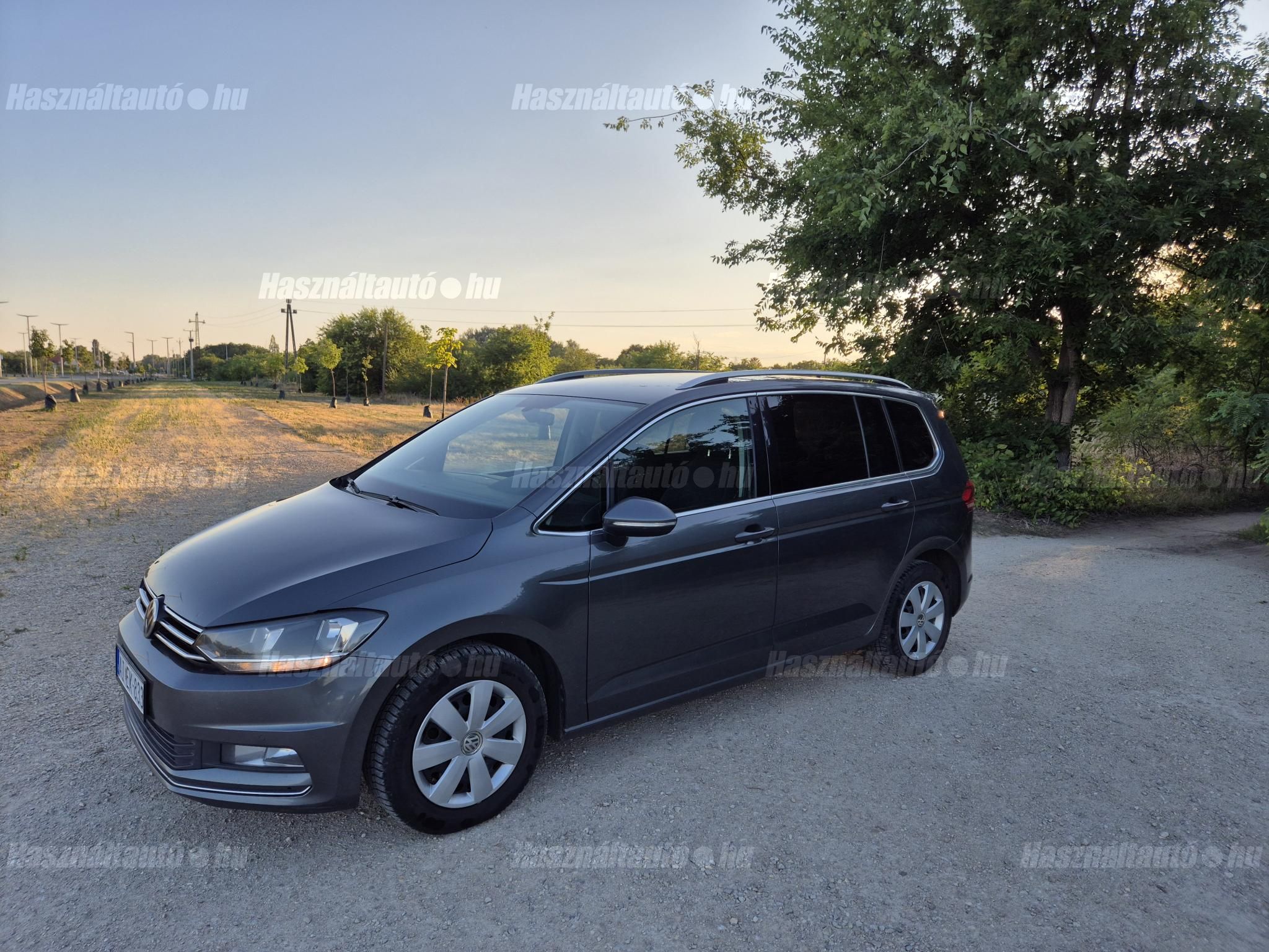 VOLKSWAGEN TOURAN 2016/10 - 1