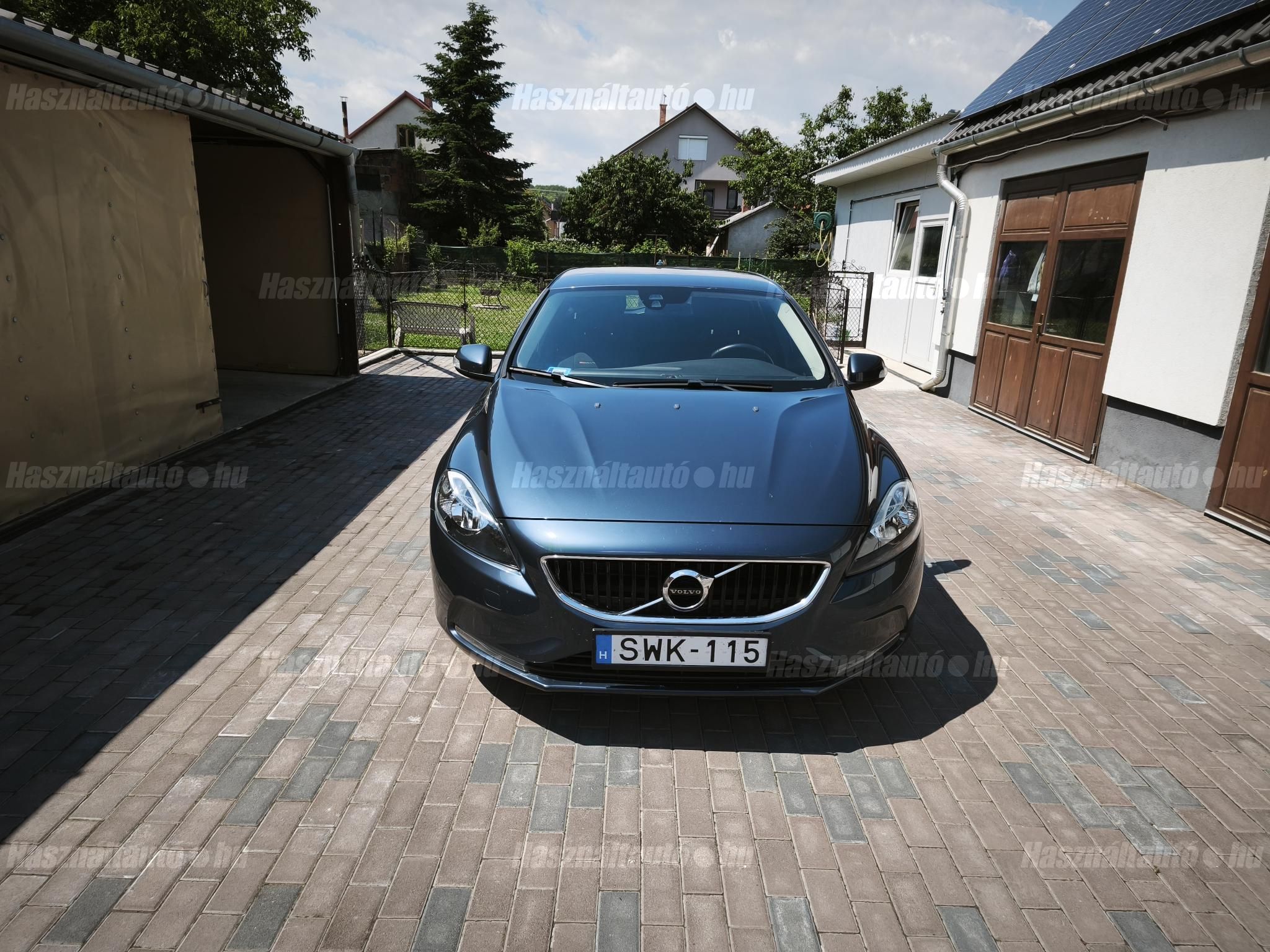 VOLVO V40 2017/6 - 1