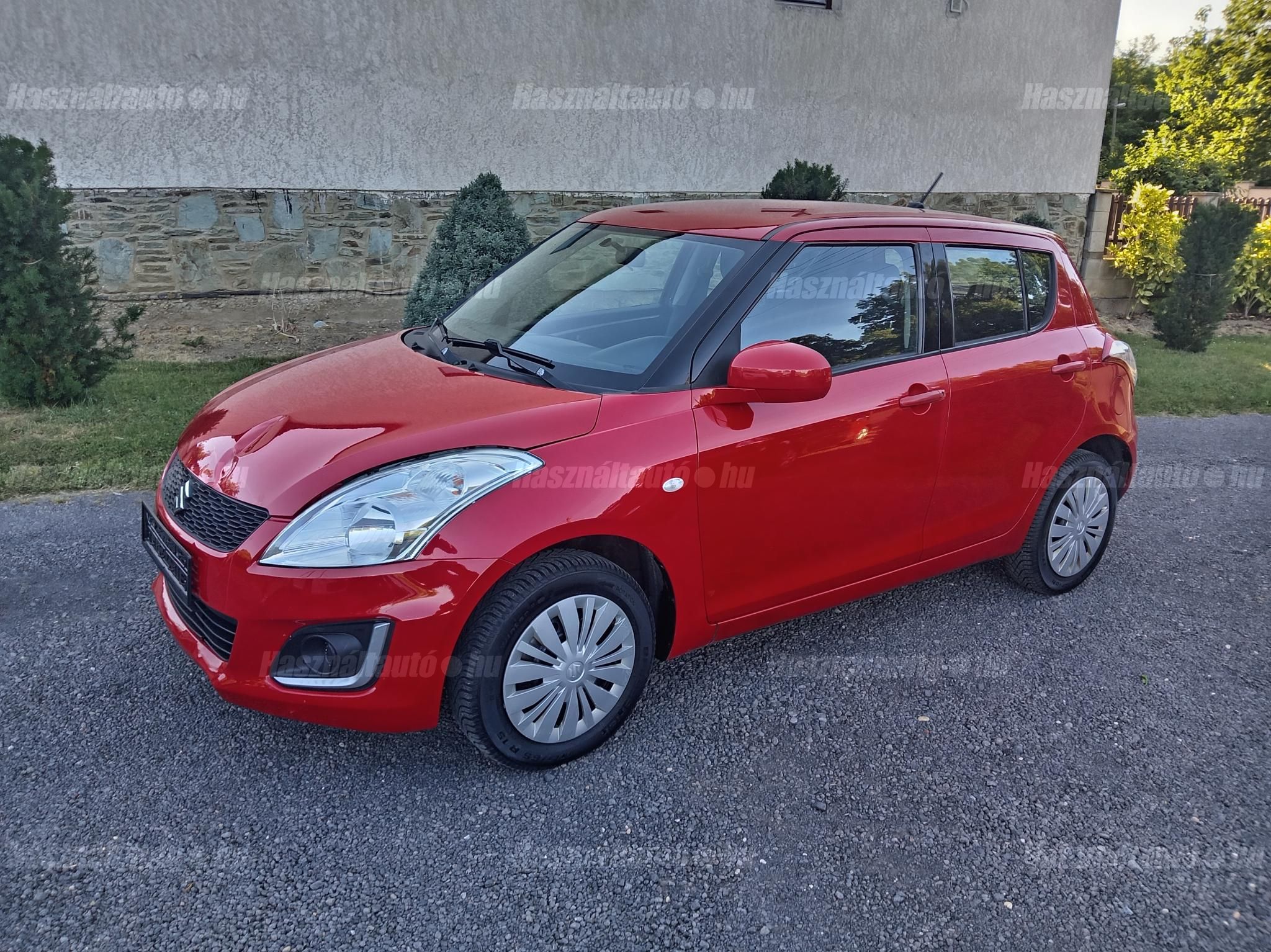 SUZUKI SWIFT 2014/5 - 1