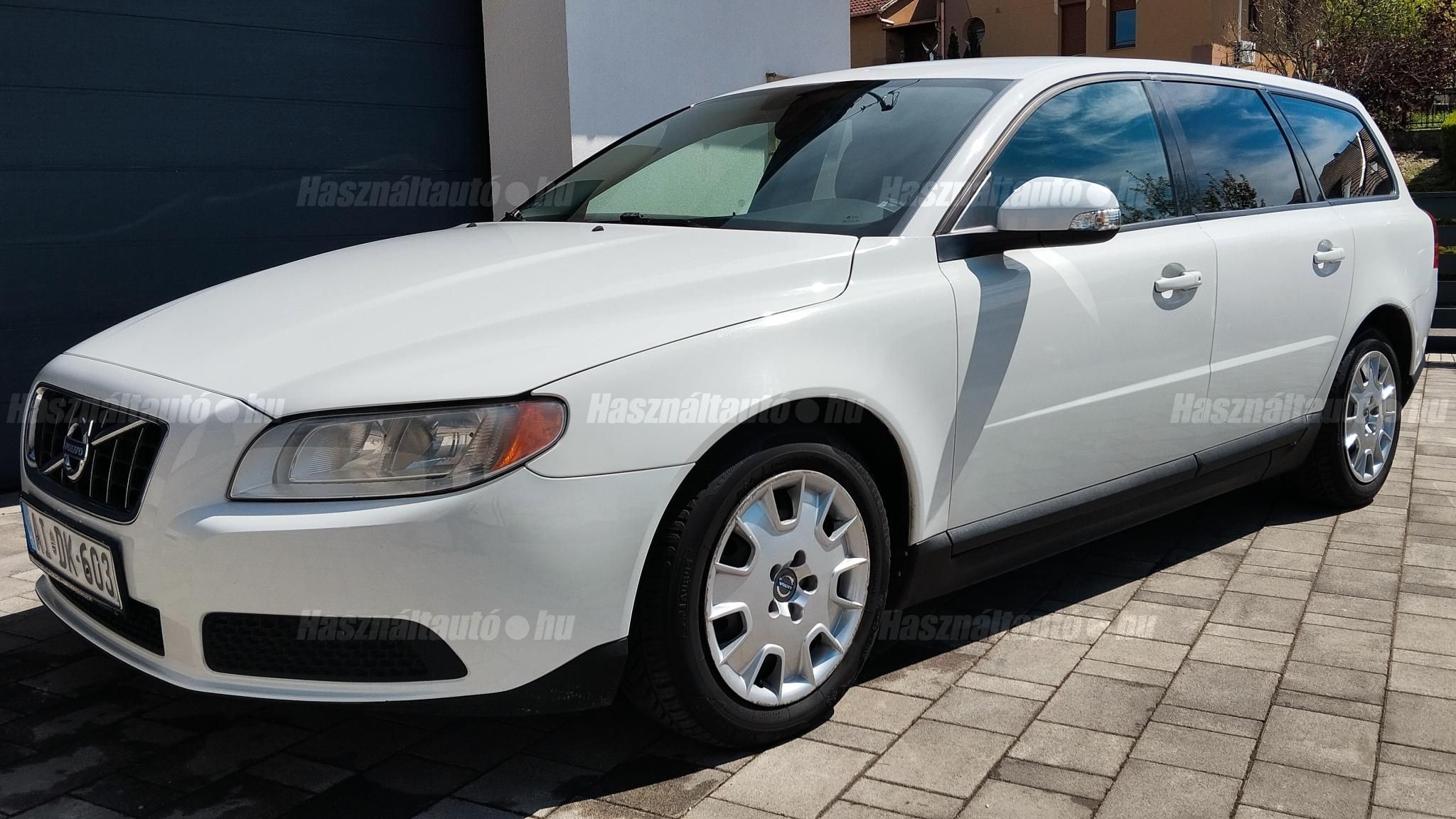 VOLVO V70 2010/2 - 1