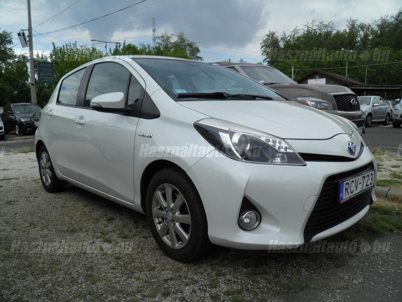 TOYOTA YARIS 2013/5 - 1