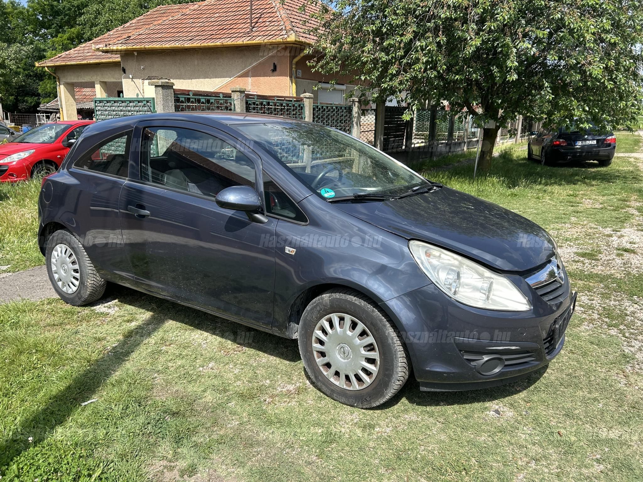 OPEL CORSA D 2009/8 - 1