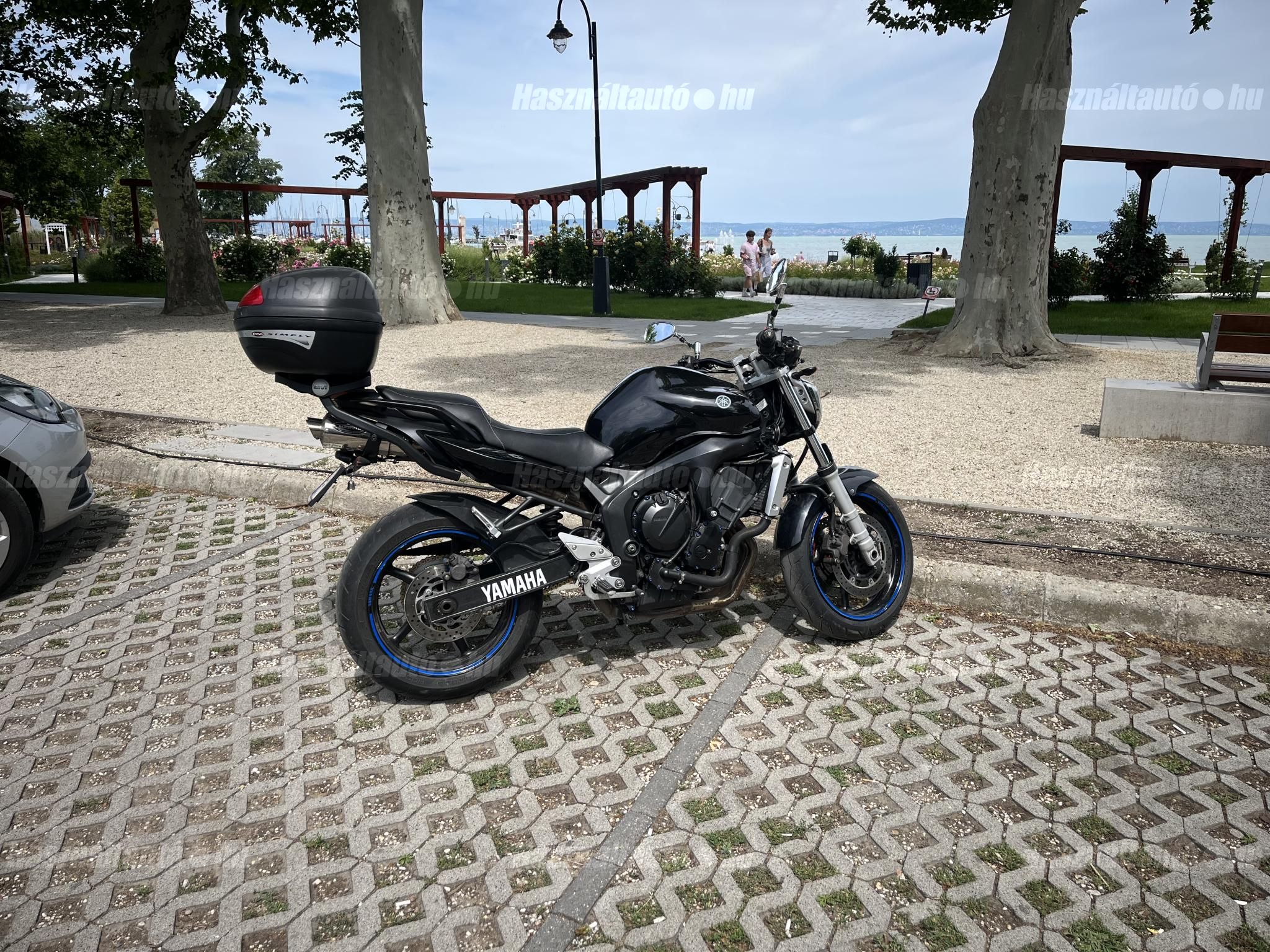 YAMAHA FZ6-N 2005/8 - 1
