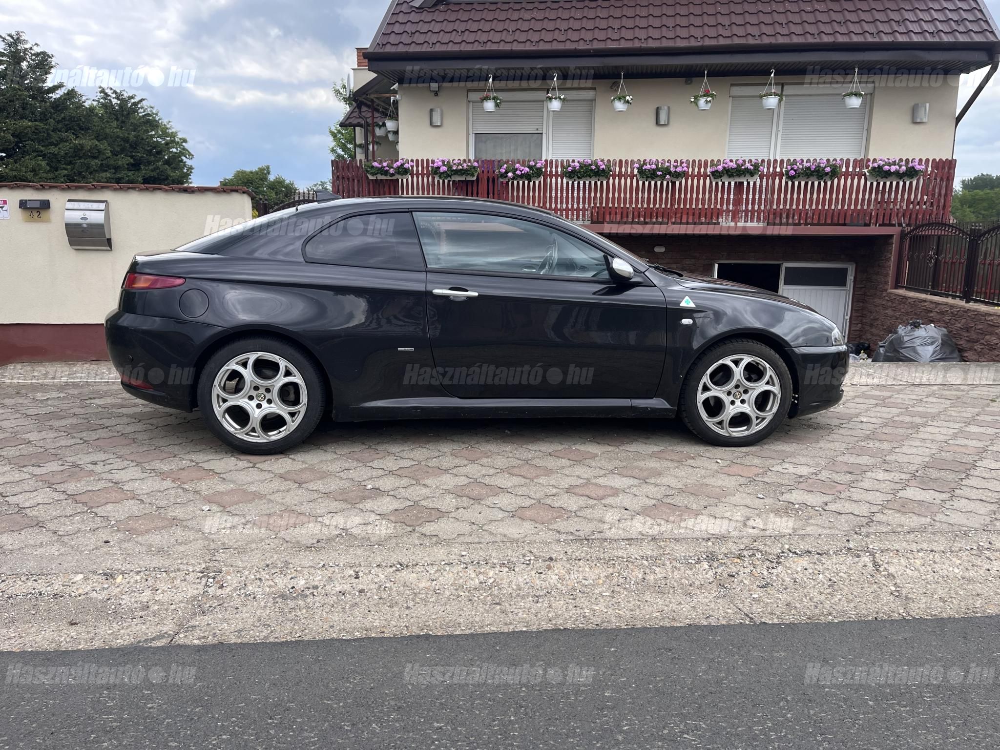 ALFA ROMEO GT 2007/2 - 1