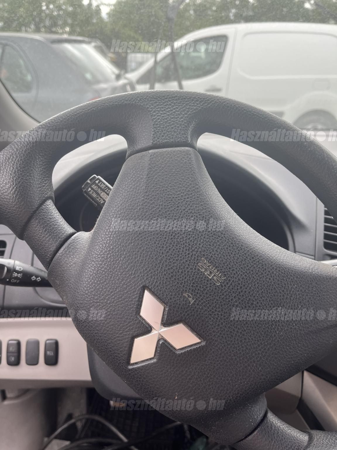 MITSUBISHI GRANDIS 2009/3 - 1