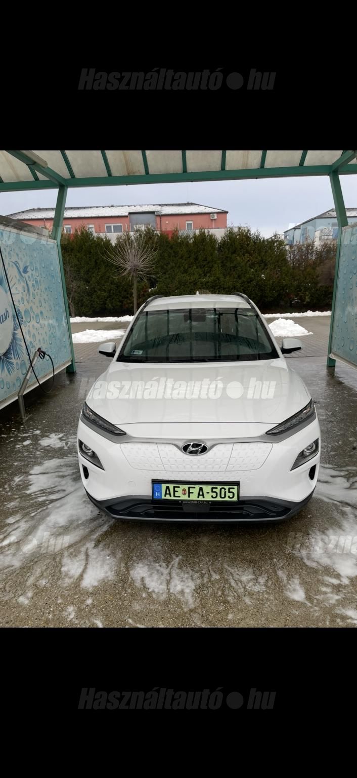 HYUNDAI KONA 2022/10 - 1